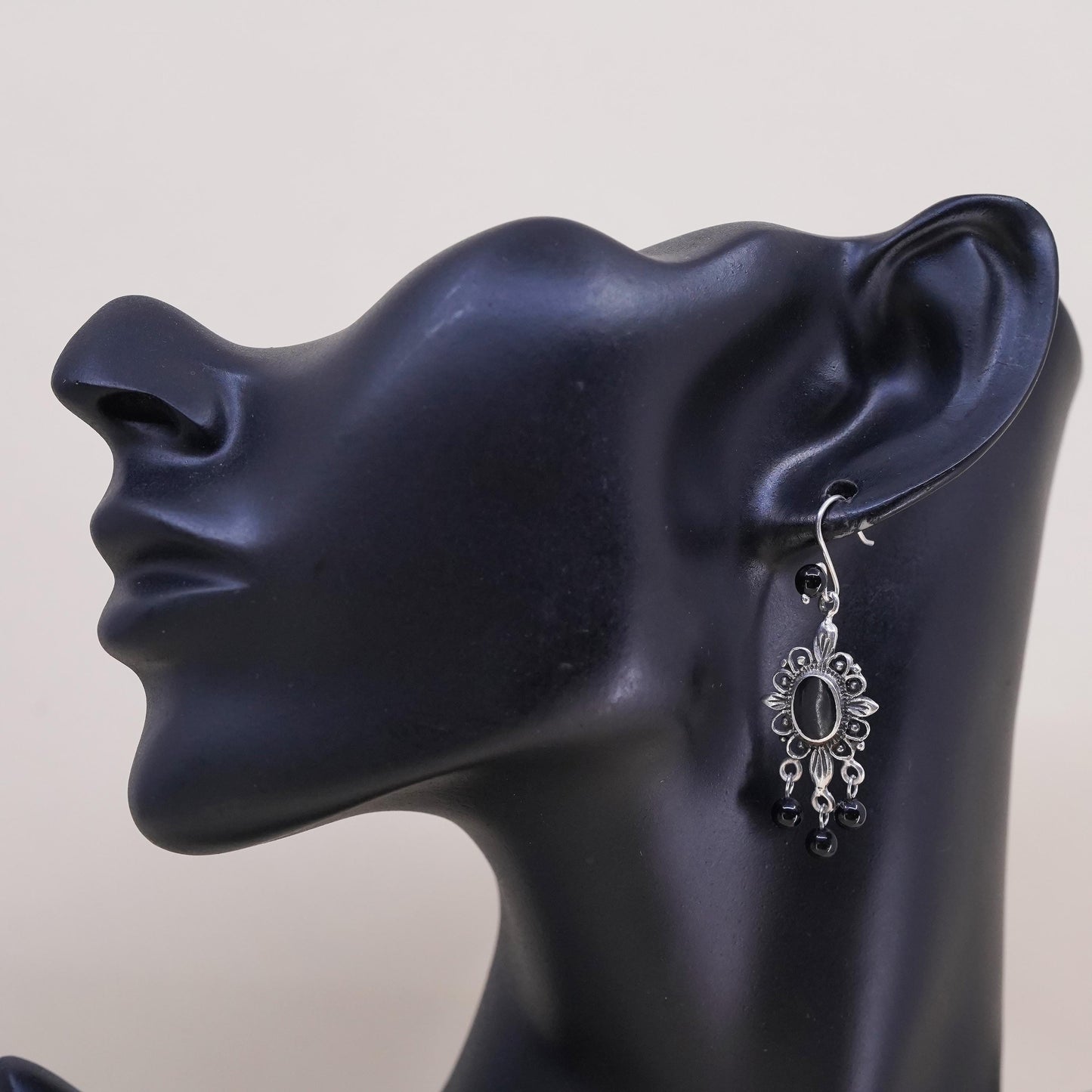 Vintage handmade single 1 earring. Sterling 925 silver dangle with onyx beads