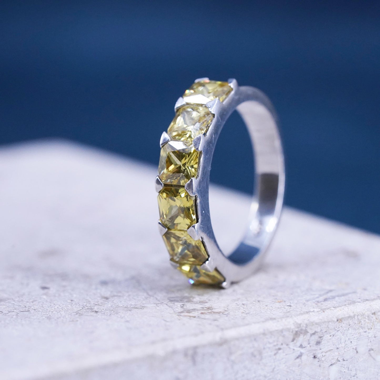 Size 9, Vtg Sterling silver handmade ring, 925 band with citrine around
