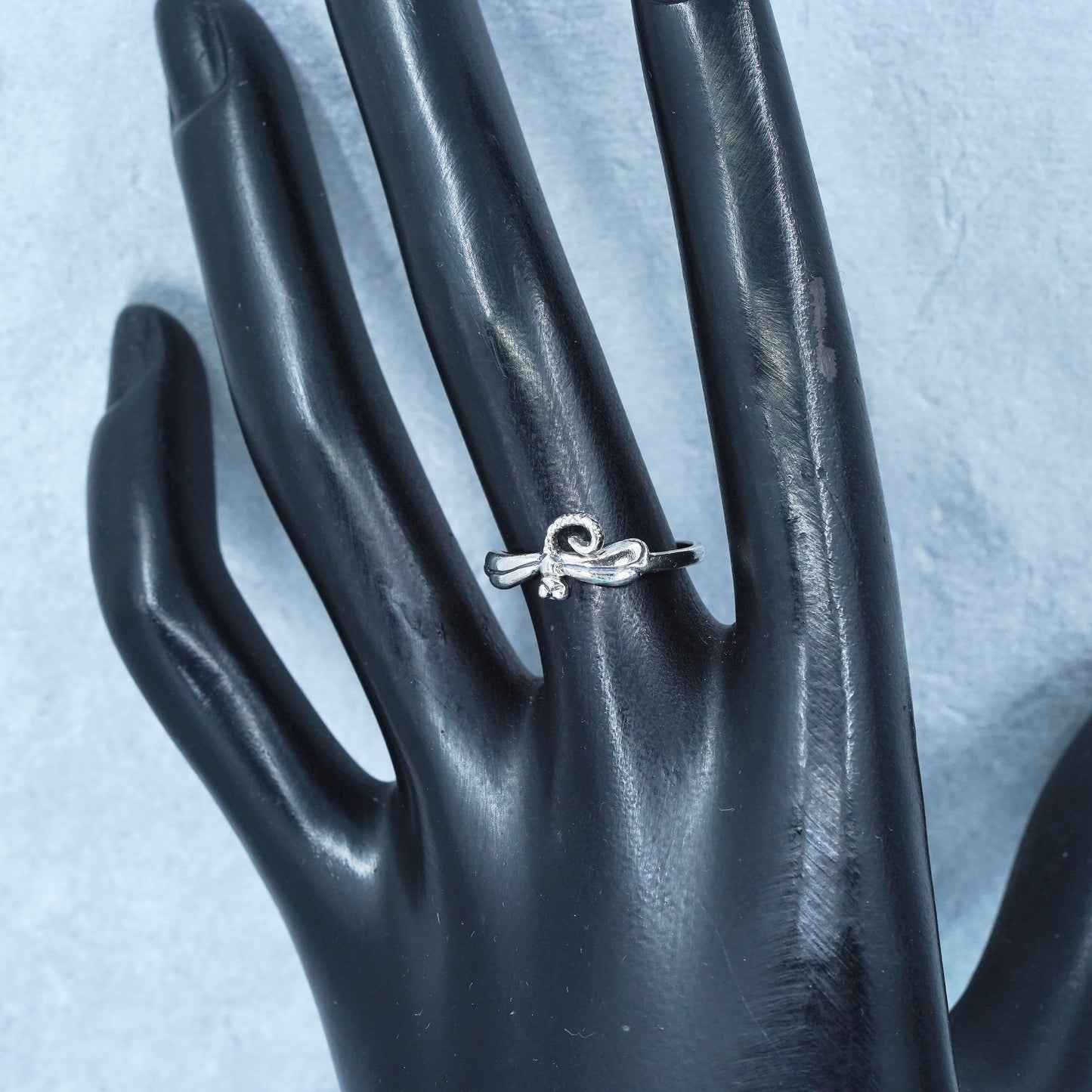Size 7, vintage Sterling 925 silver handmade ring, dragonfly band