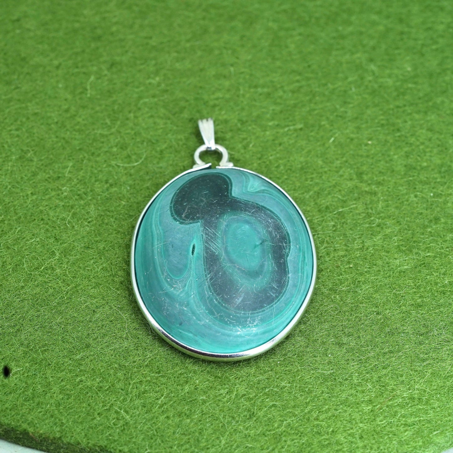 Vintage sterling 925 silver handmade huge pendant with oval malachite inlay