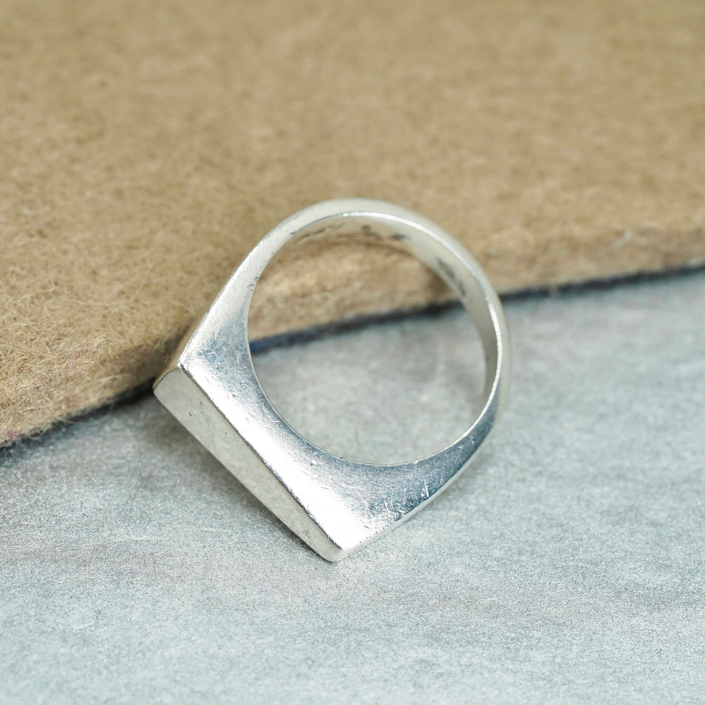 Size 7, vintage southwestern Mexican Sterling 925 silver ring, band