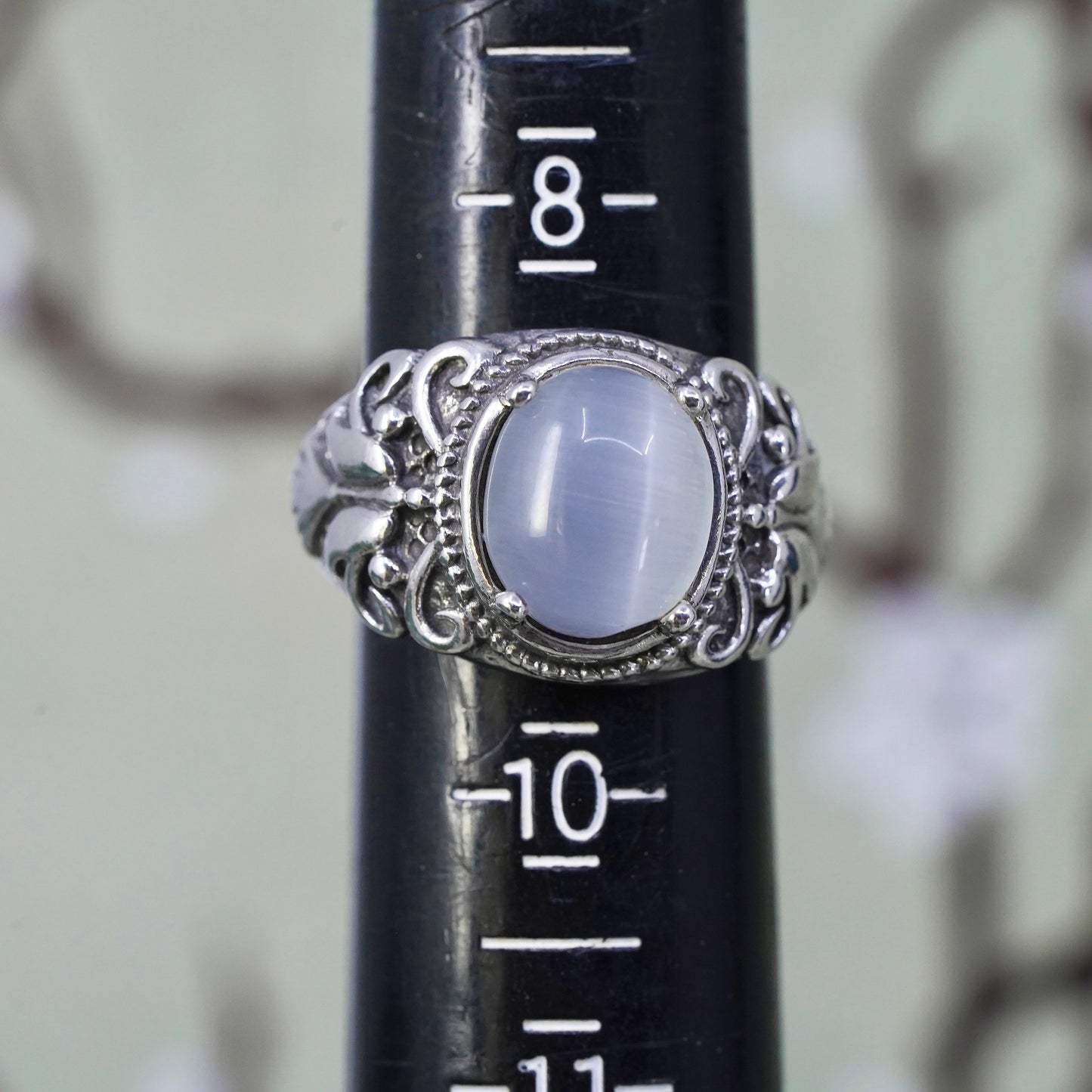 Size 9, Vintage sterling 925 silver ring handmade with oval white cats eye