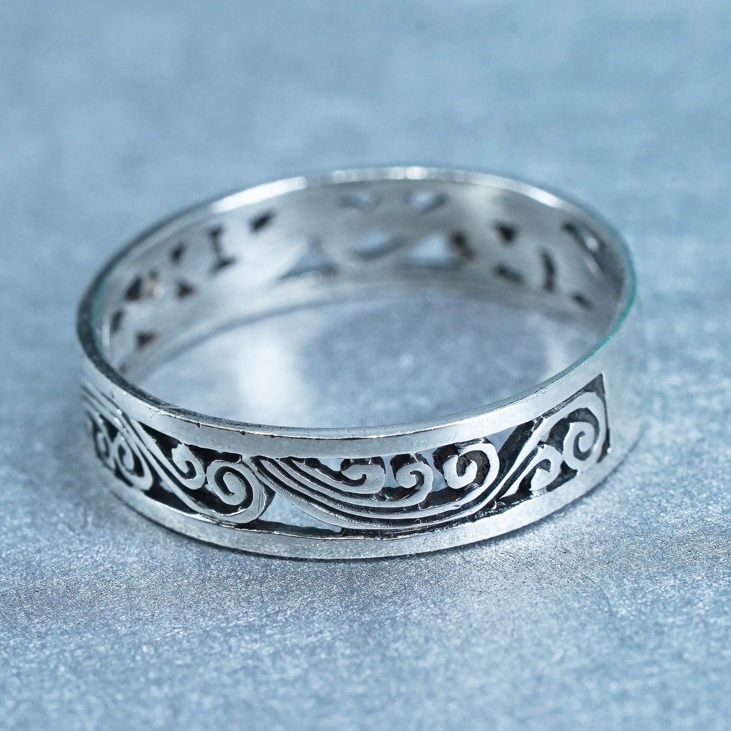 Size 6.5, vintage southwestern Sterling 925 silver handmade ring, filigree band