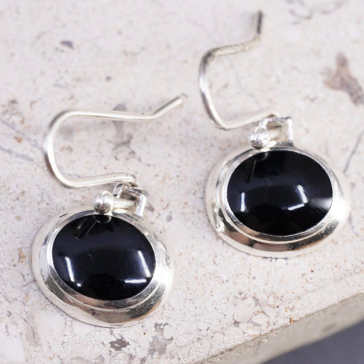 Vintage southwestern sterling 925 silver handmade oval earrings with blue onyx