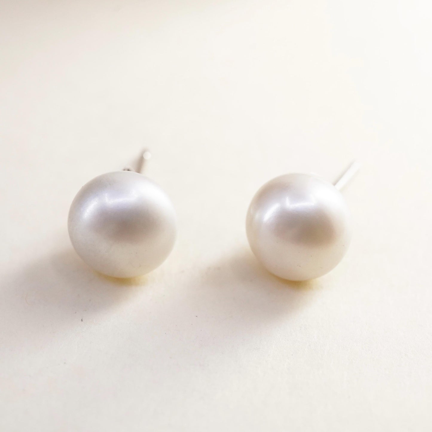 8mm, Vintage sterling silver handmade earrings, 925 studs with freshwater pearl
