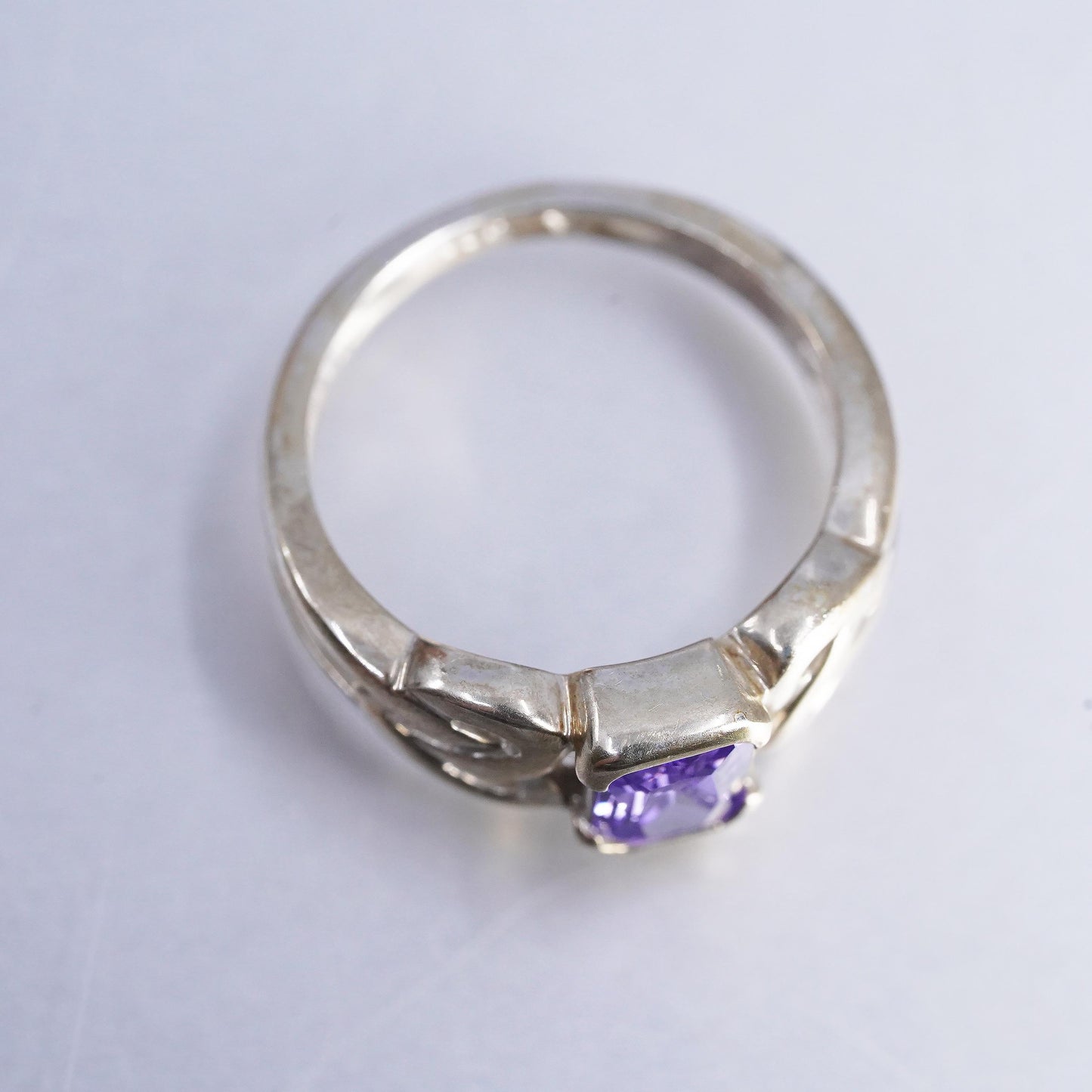 Size 6, Sterling 925 silver ring, Irish Celtic knot textured band with amethyst