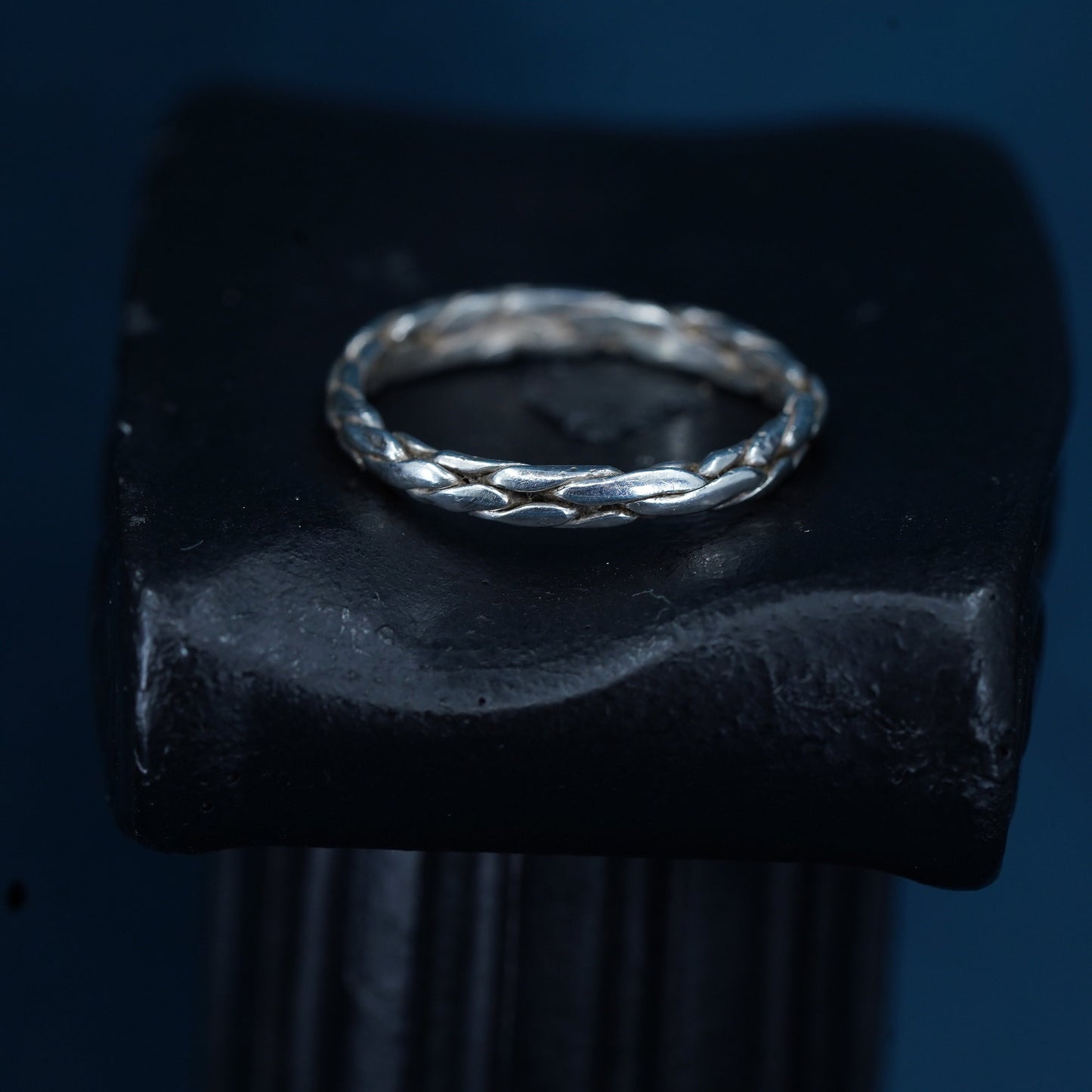 Size 8.5, vintage Sterling silver handmade ring, 925 woven band