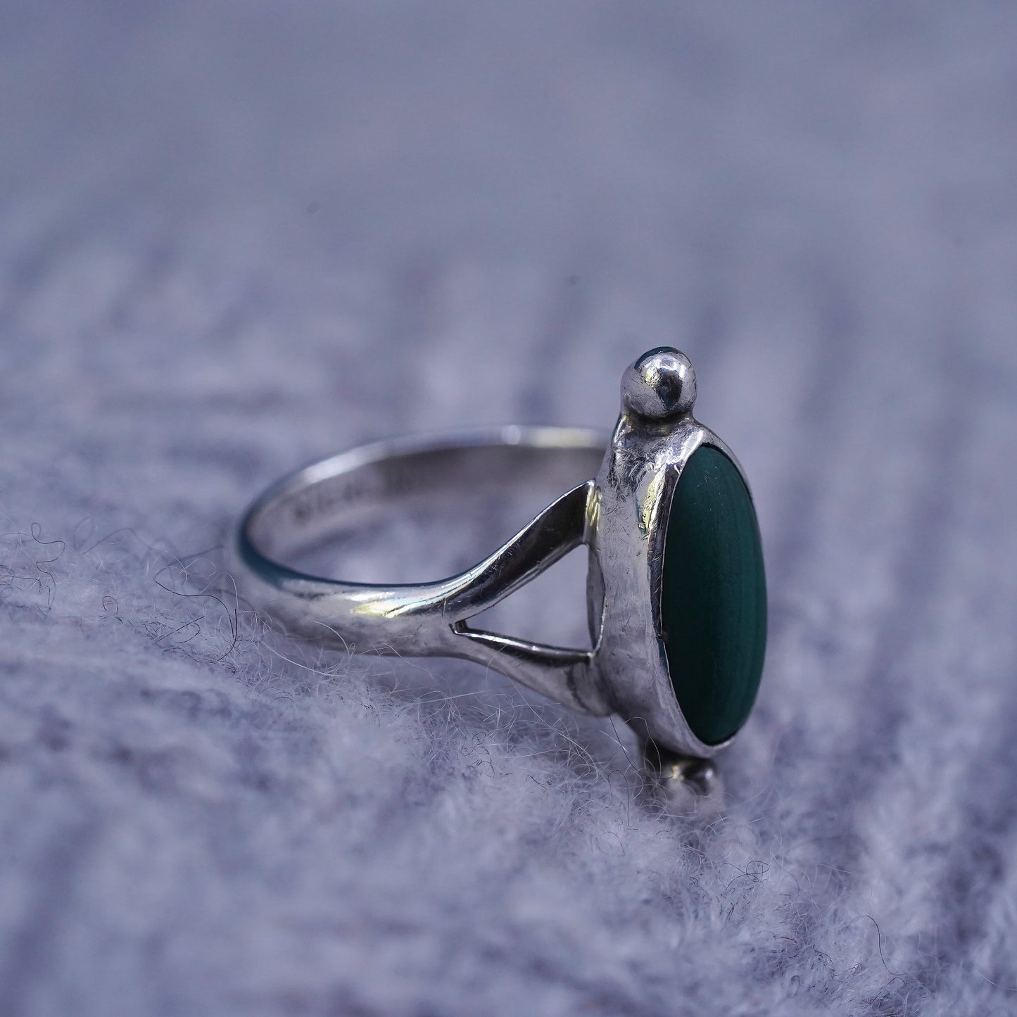 Size 4.25, Native American Anthony Honahnie Sterling 925 silver ring malachite