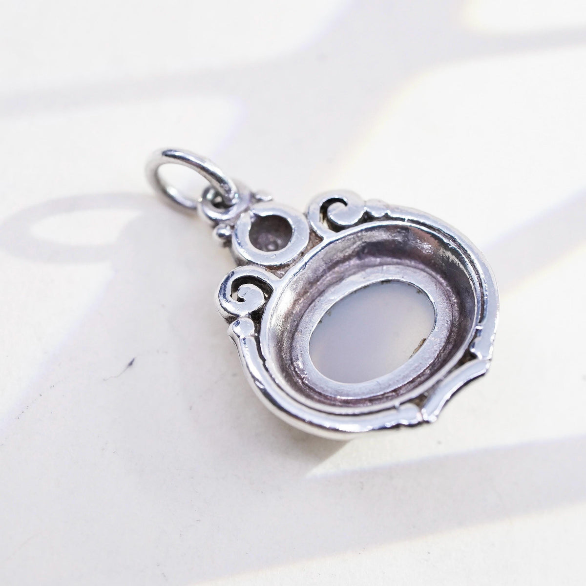 Vintage Sterling 925 silver handmade pendant with Chalcedony