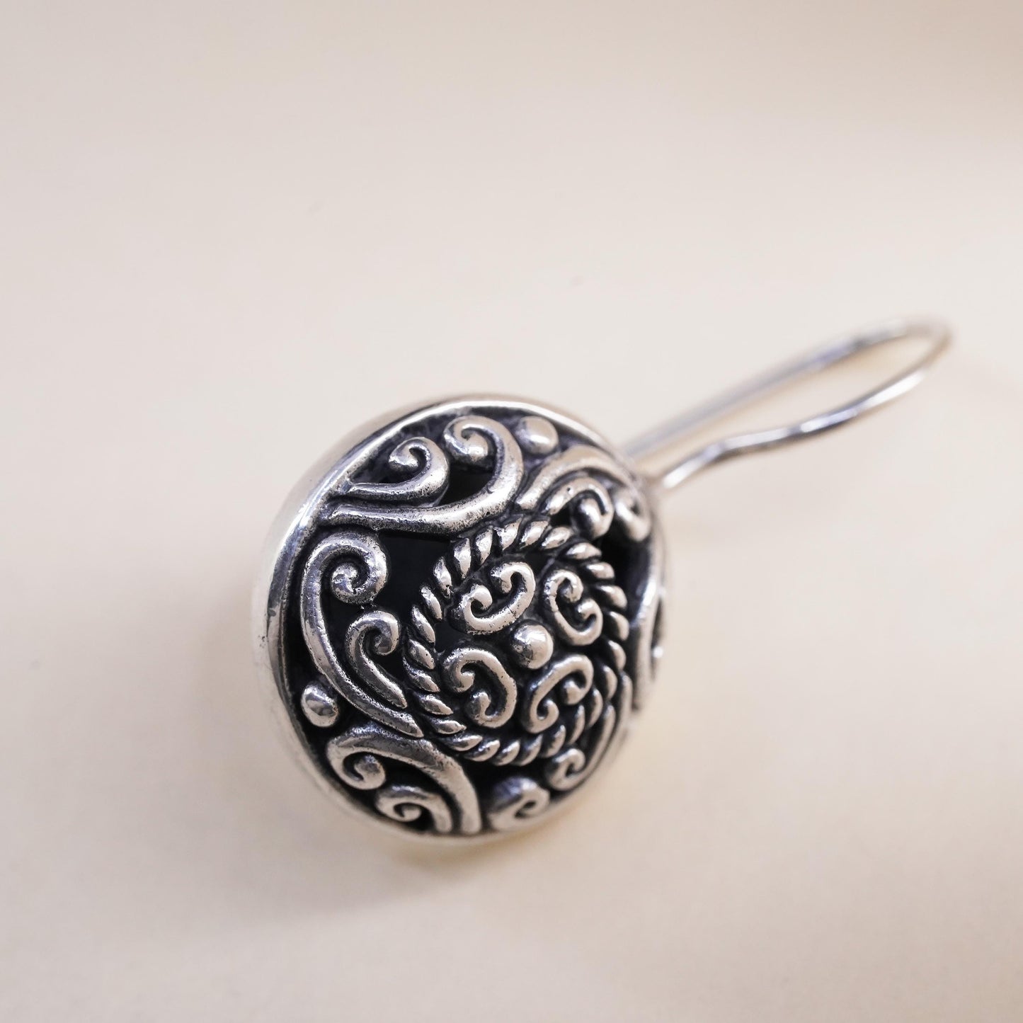 Vintage southwestern Sterling silver dangle, filigree 925 circle single earring