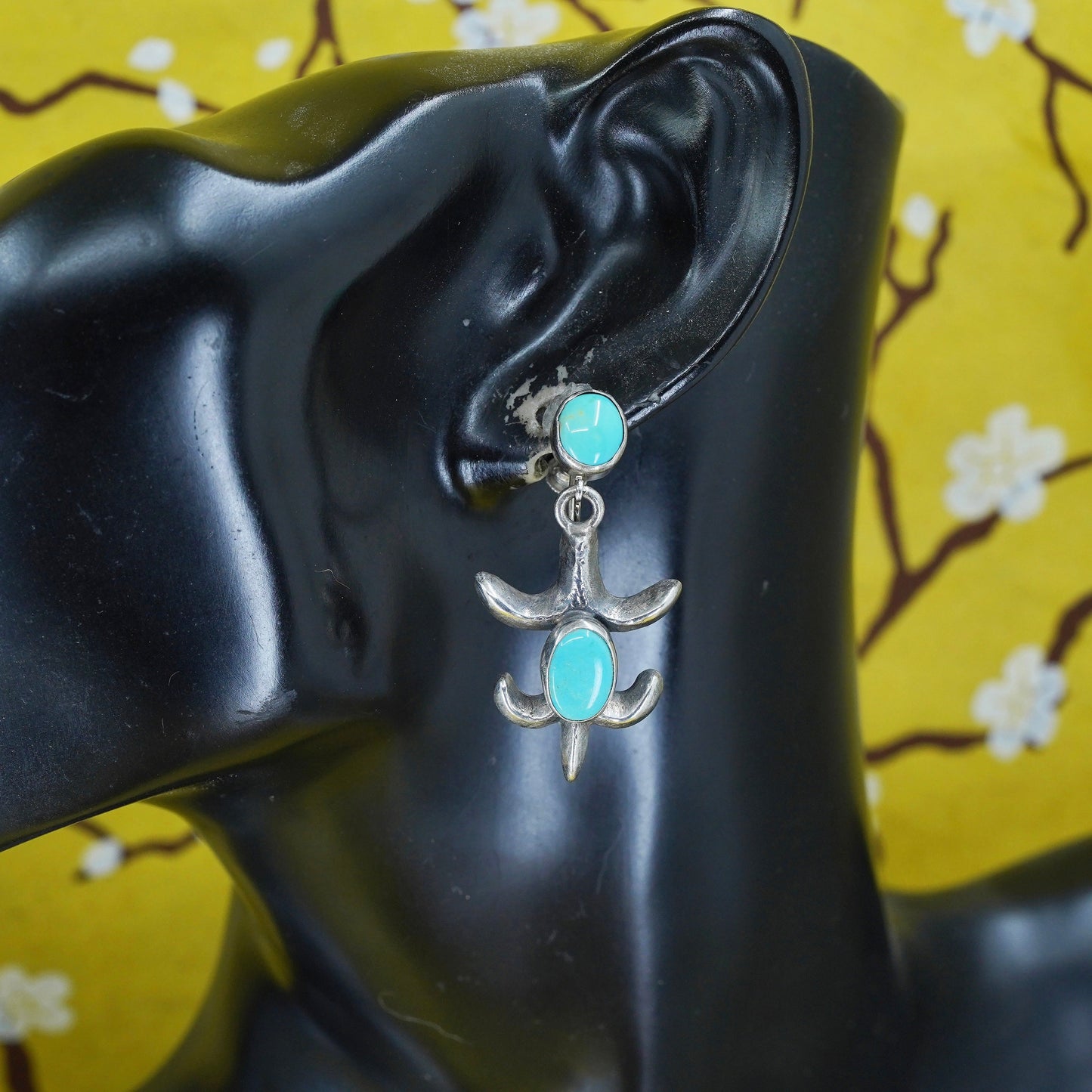 Vintage Sterling silver handmade earrings, 925 screw back with turquoise