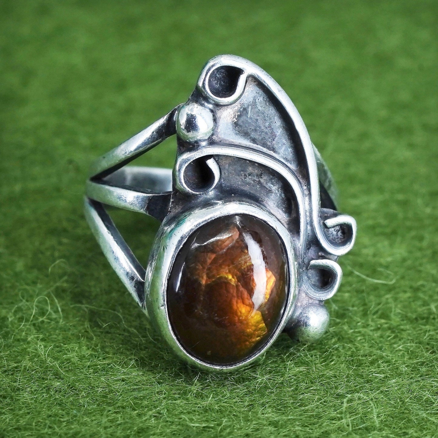Size 5, vintage southwestern Sterling 925 silver handmade ring with fire agate
