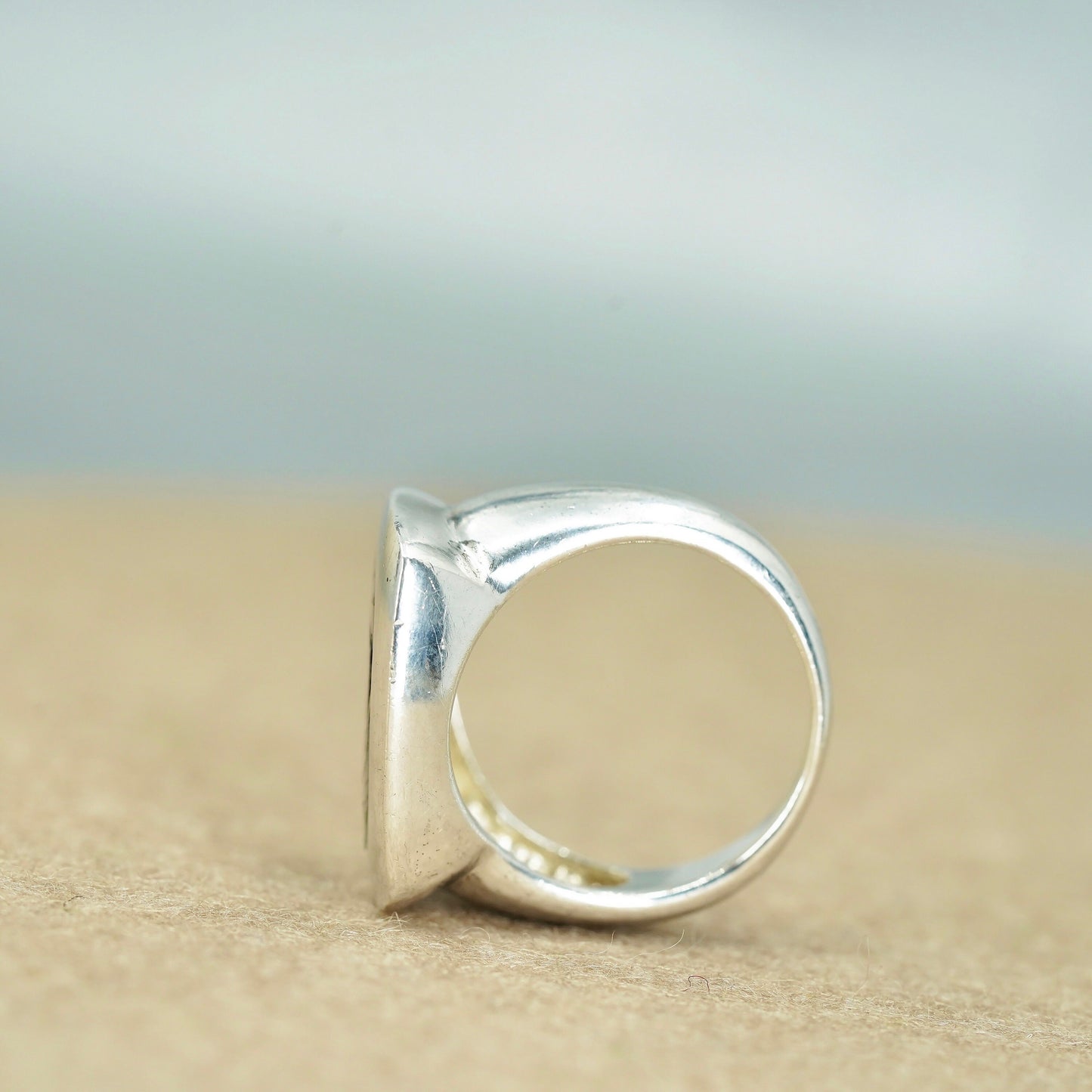 Size 8, southwestern vintage 925 silver handmade ring with abalone inlay