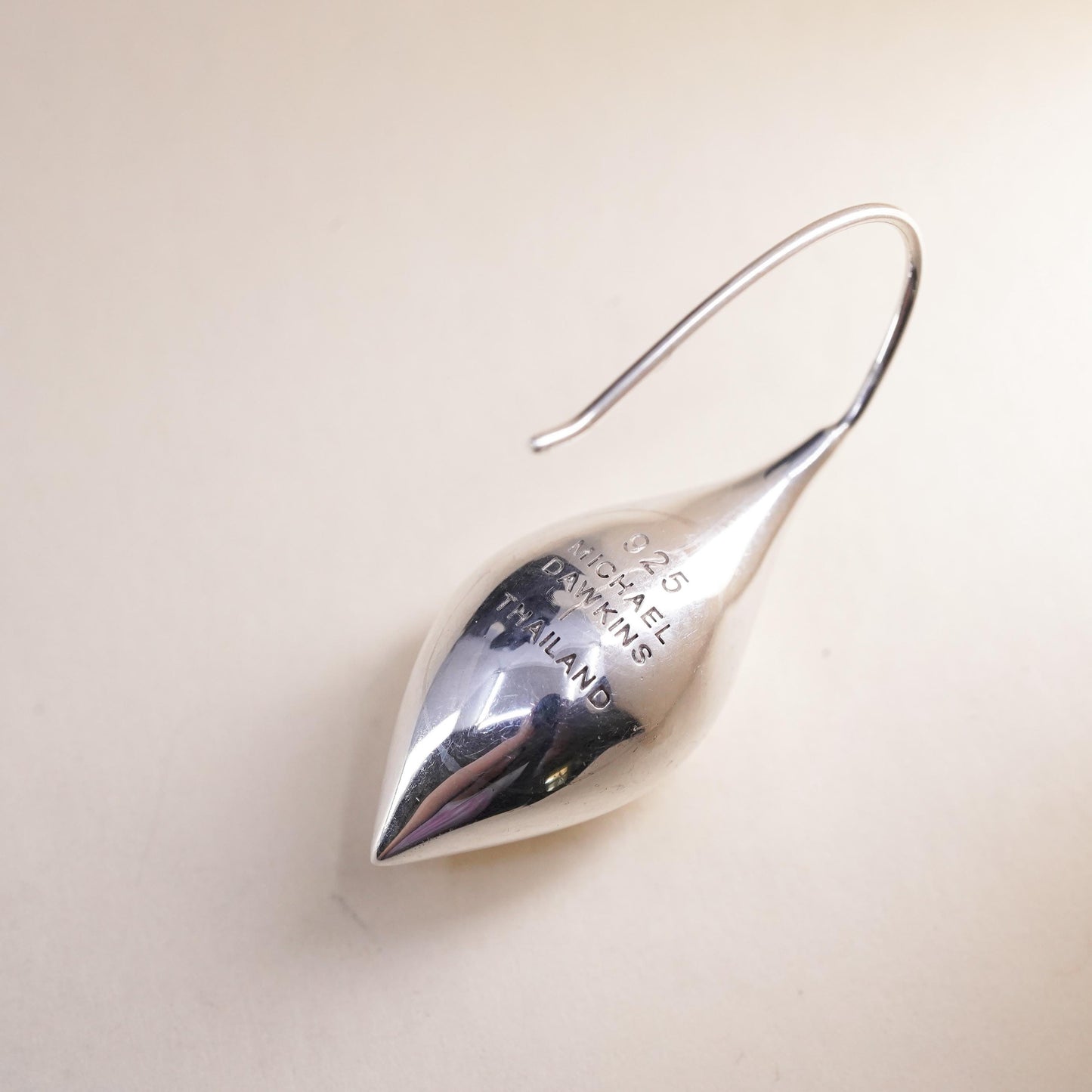 MICHAEL DAWKINS 925 Silver Vintage Shiny Rain Drop Dangle single earring EG9281