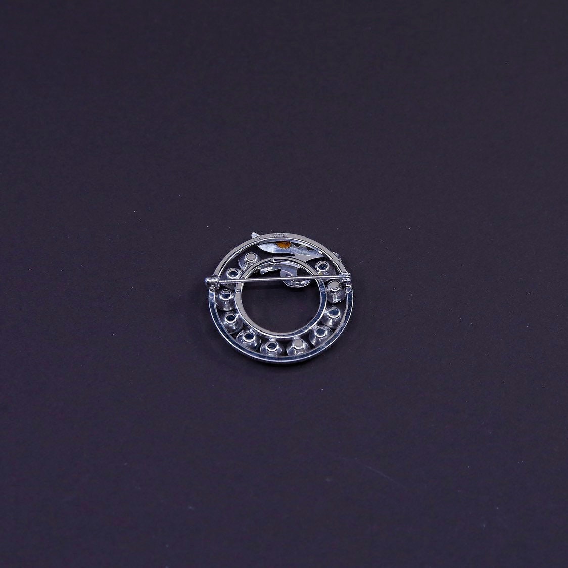 Vintage sterling 925 silver flower circle brooch with crystal and leaves