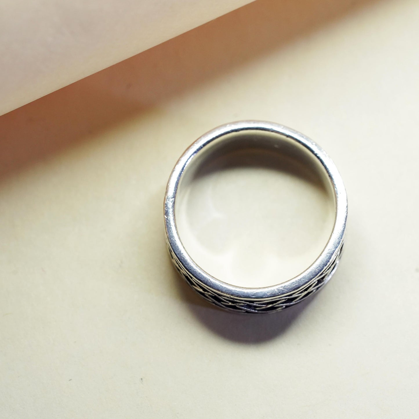 Size 8, VTG Irish Celtic knot relief sterling silver ring, 925 stackable band