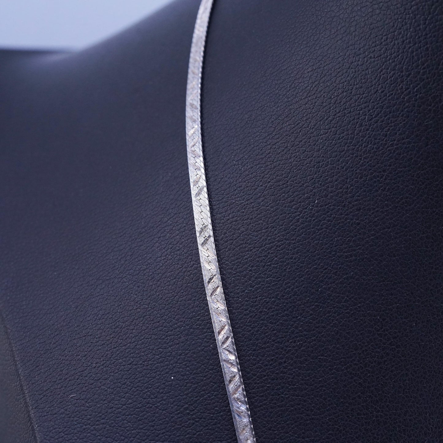 18”, vintage Italian Sterling 925 silver textured herringbone chain necklace