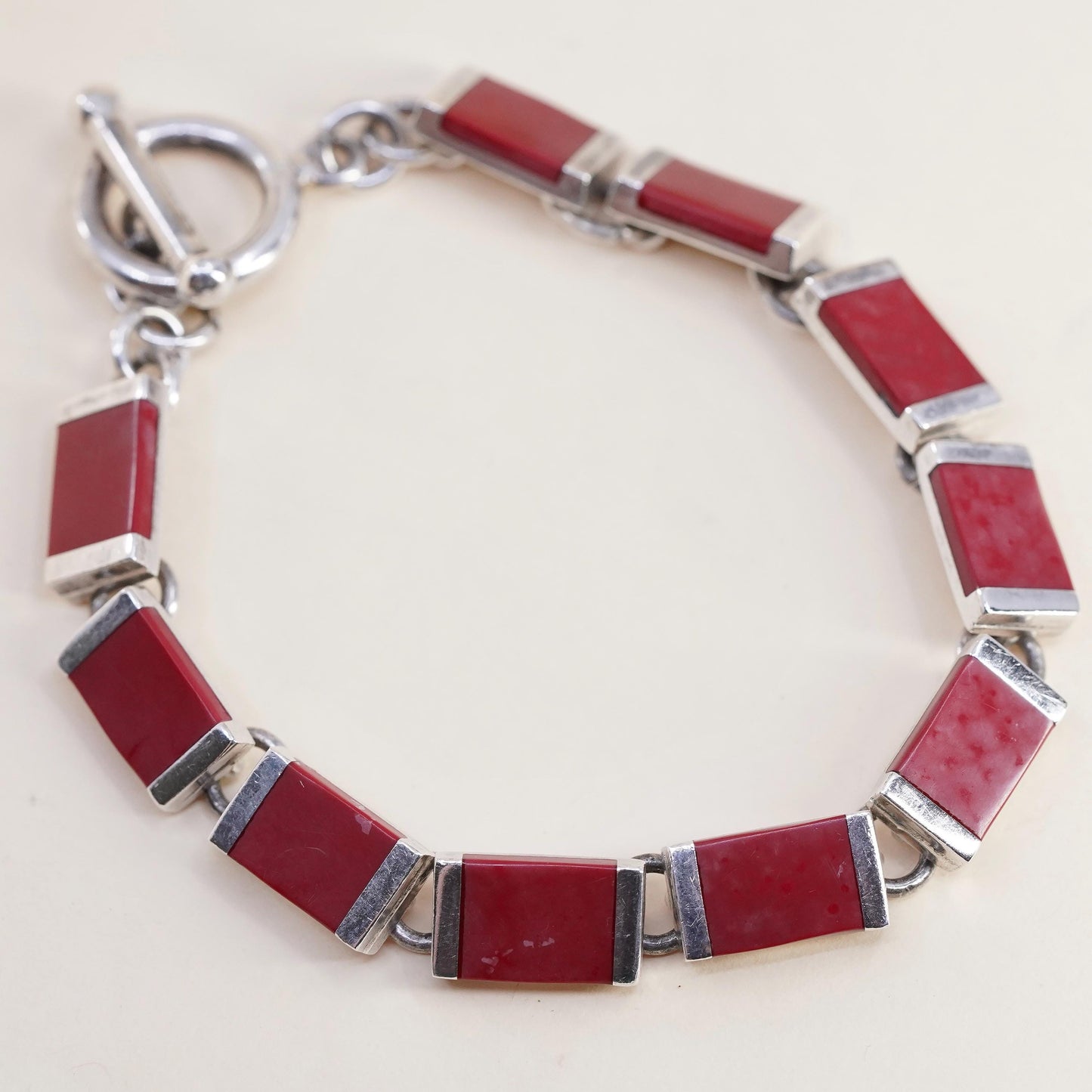 7", Vintage southwestern Sterling 925 silver tennis bracelet w/ red onyx inlay