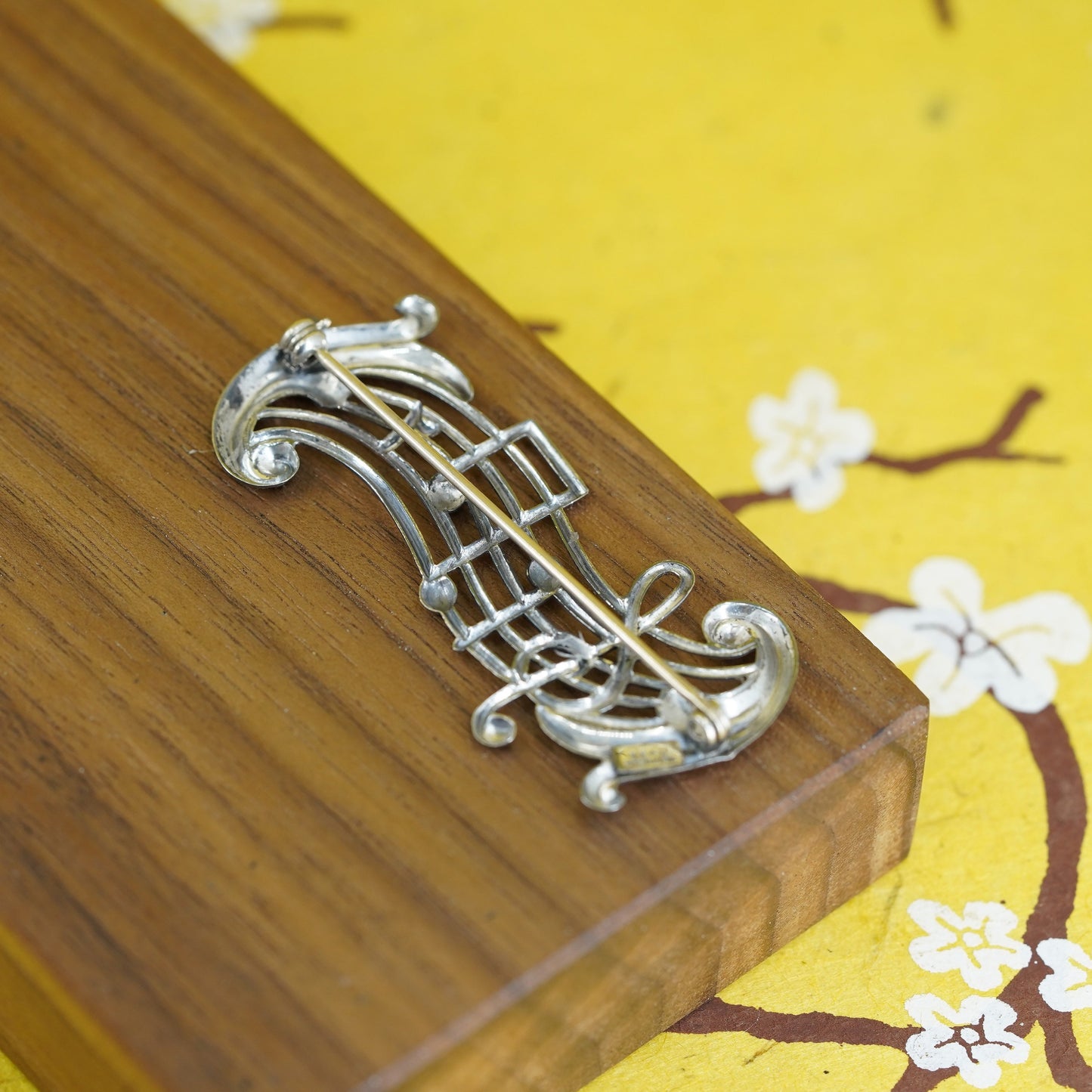 Vintage Beau handmade sterling 925 silver music note symbol brooch