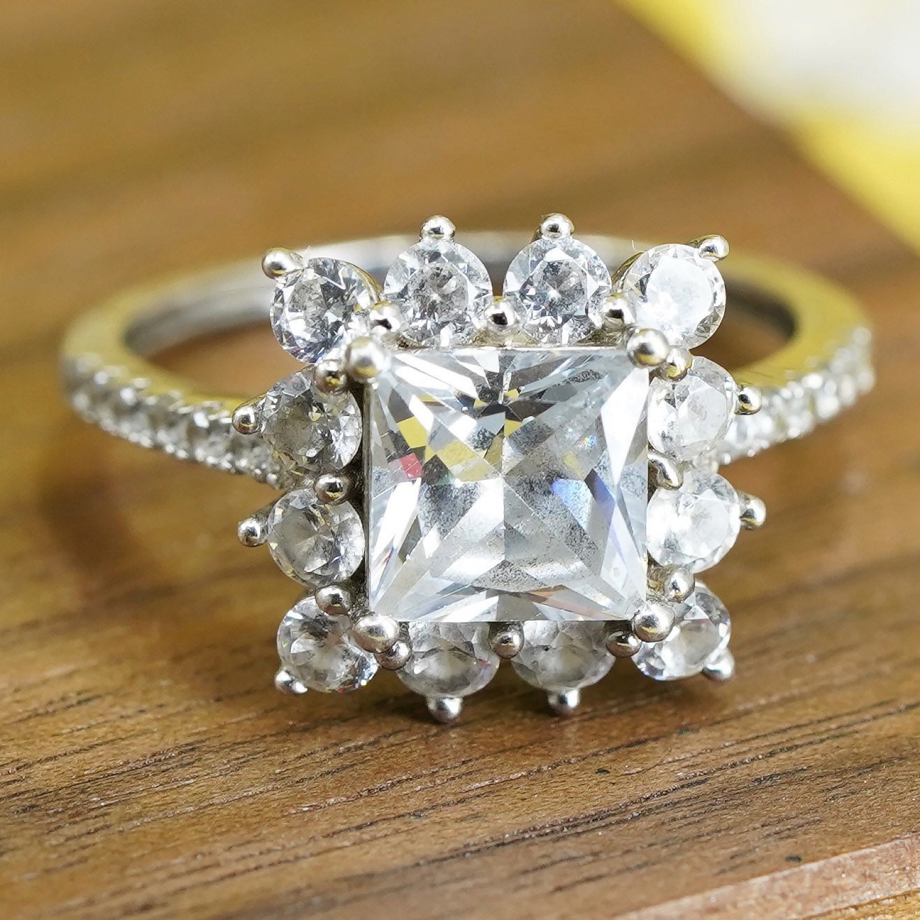 Size 7.5, vintage Sterling silver ring, 925 with cluster Cz