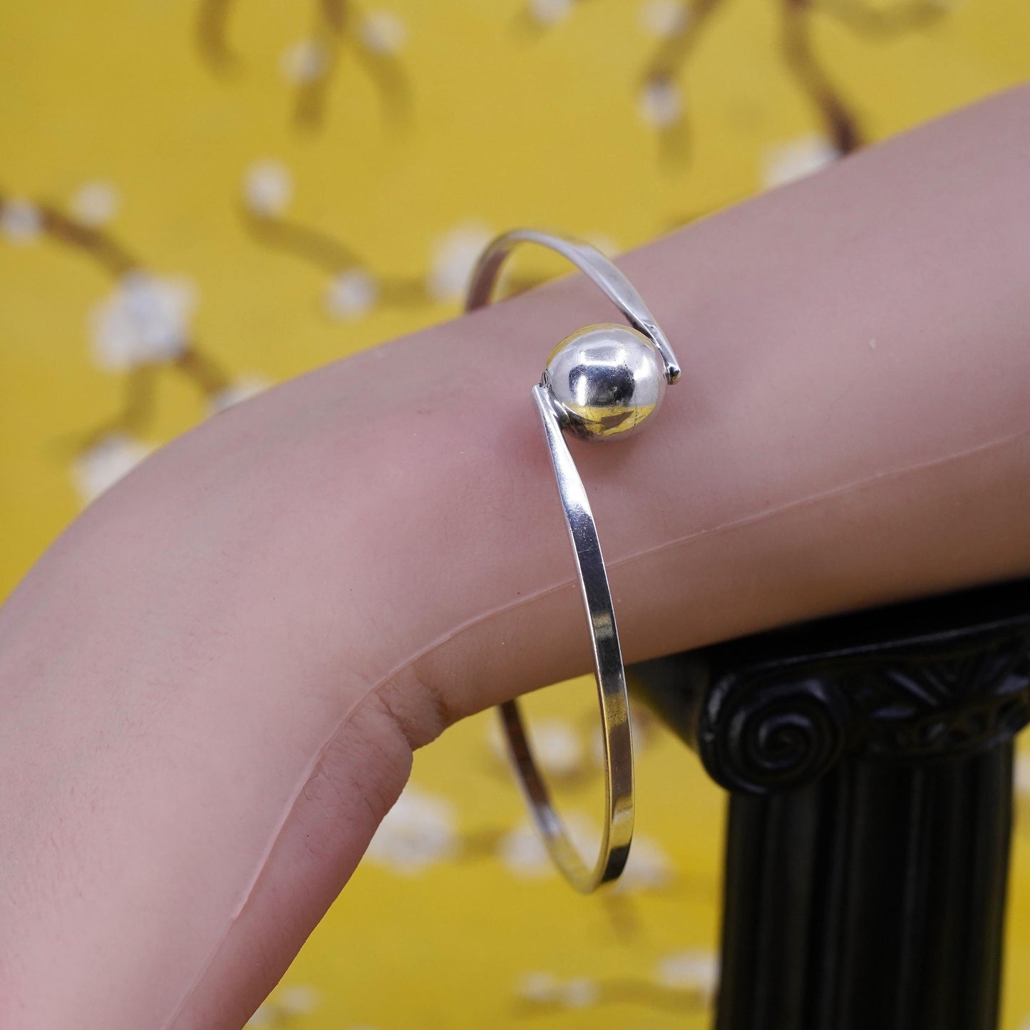 7.75", Vintage sterling silver handmade bracelet, 925 bangle with bead