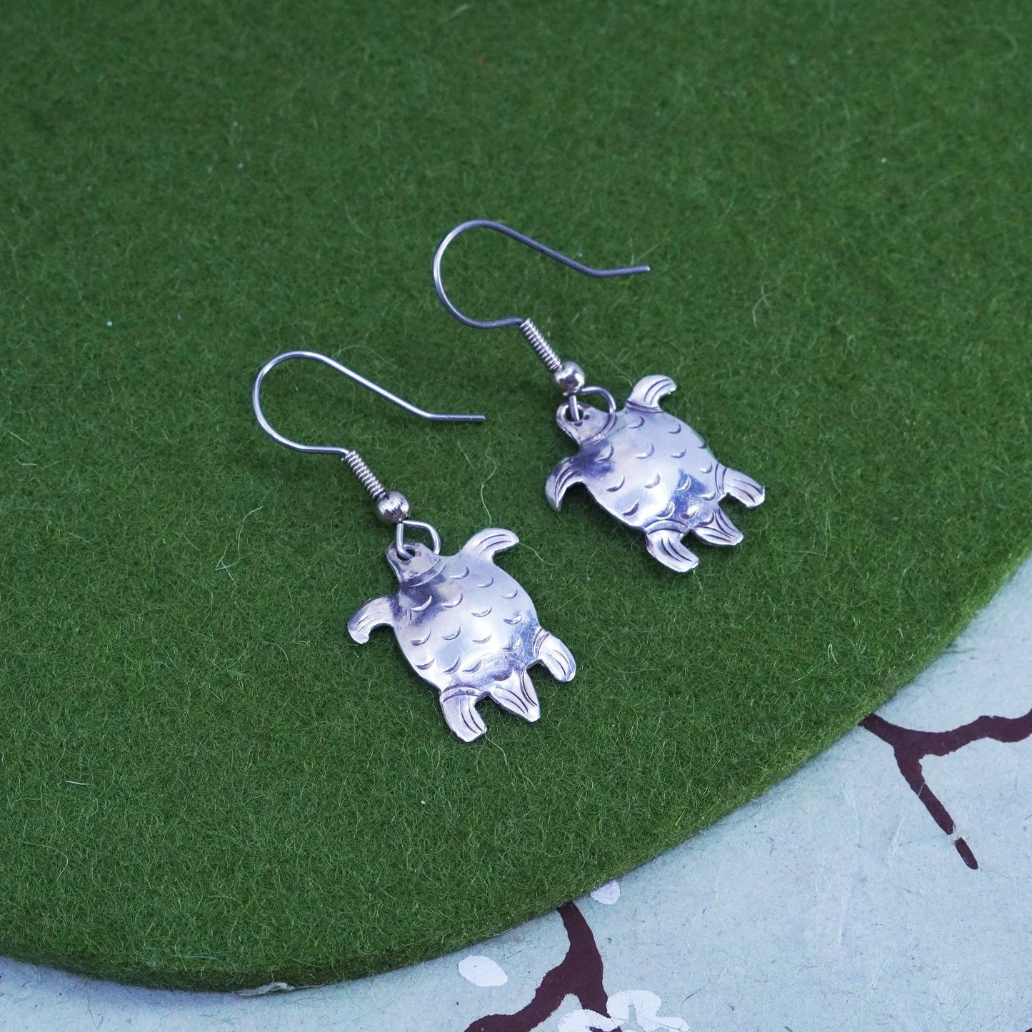 Vintage southwestern Sterling silver handmade earrings, 925 turtle dangles