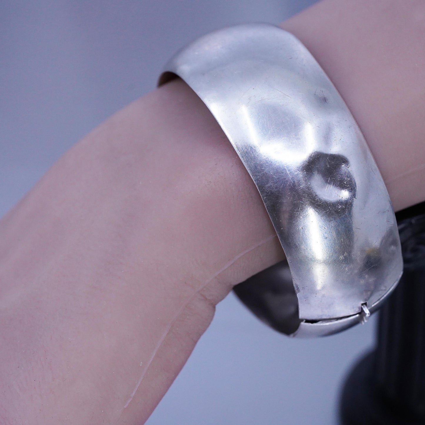 7", DENTED! Vintage Sterling 925 silver handmade bracelet, wide hinged bangle