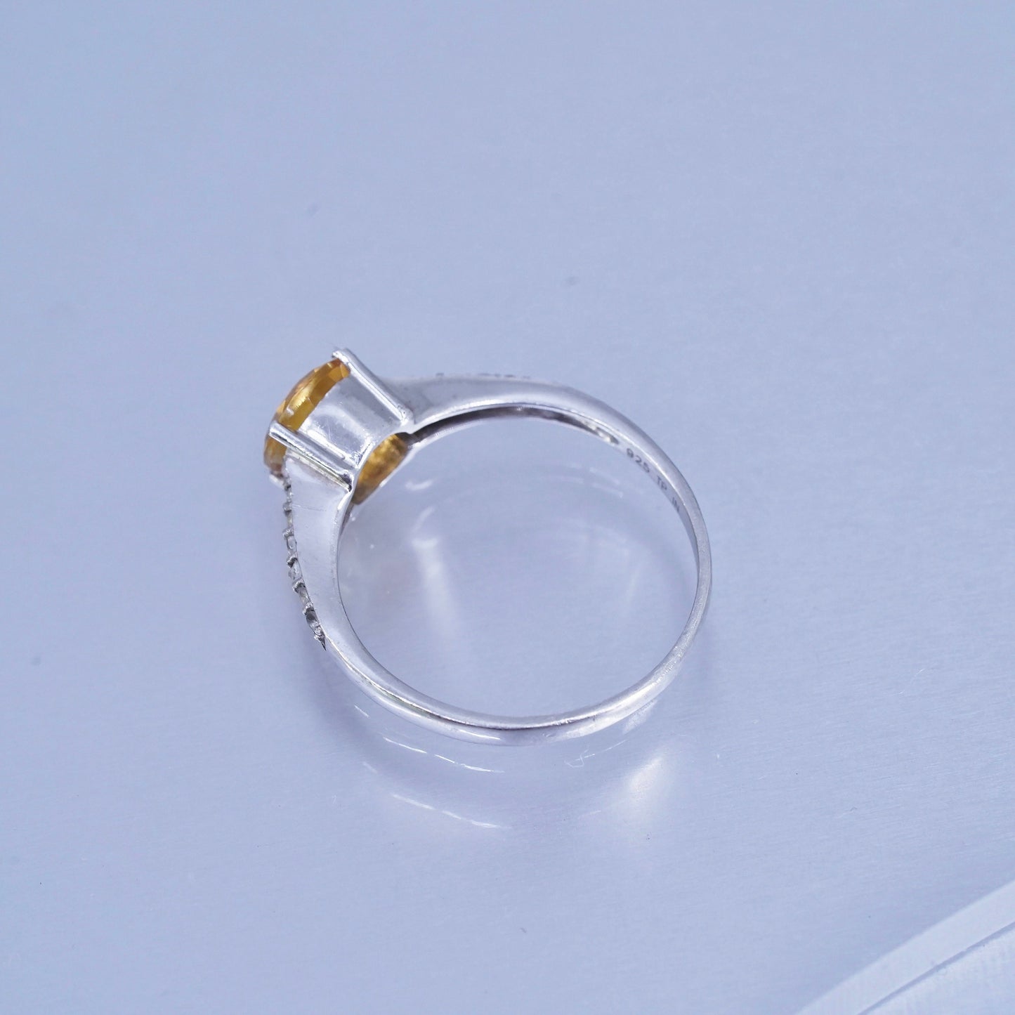 Size 8, vintage Sterling 925 silver handmade ring with circle citrine