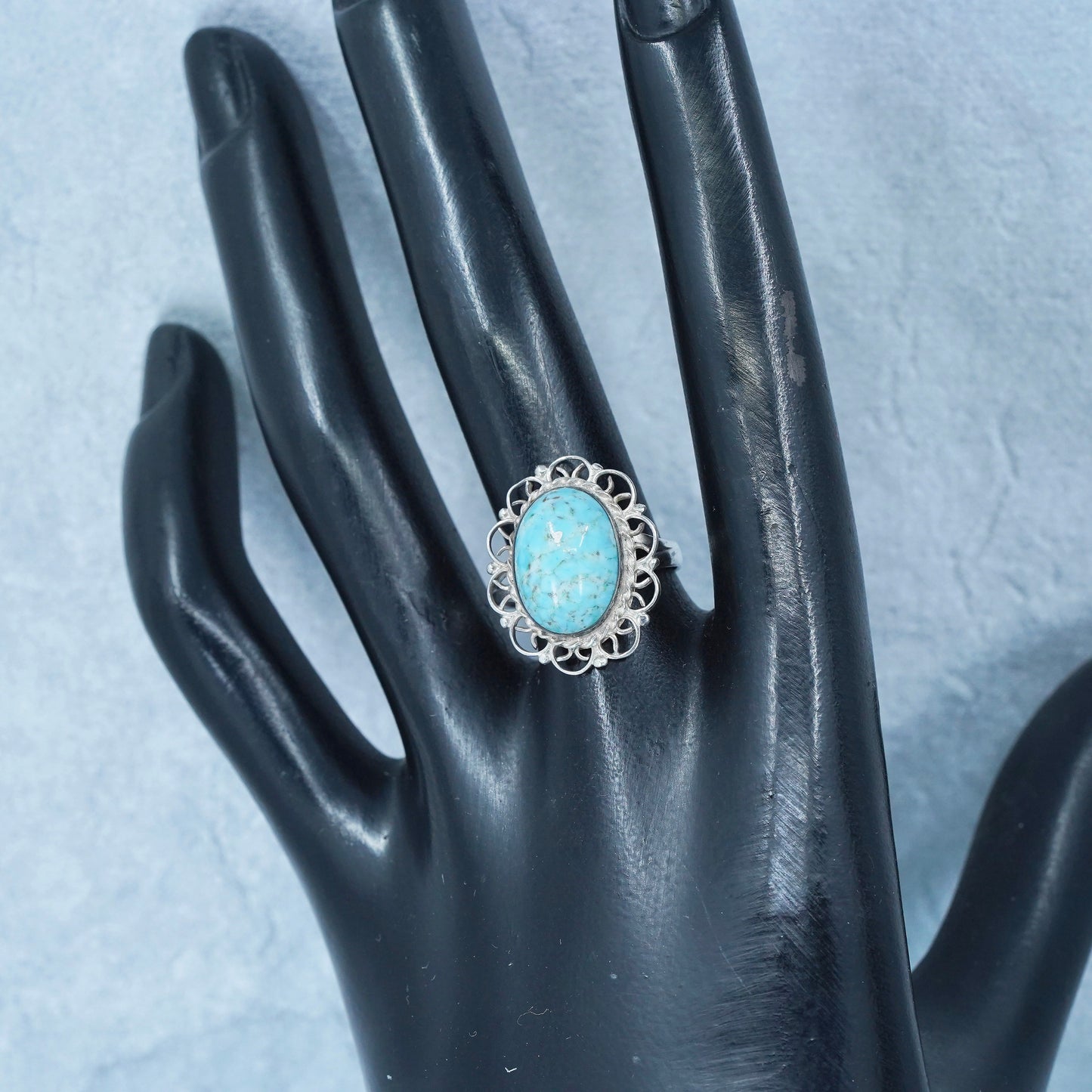 Size 7.5, vintage mexico Sterling 925 silver handmade ring with turquoise