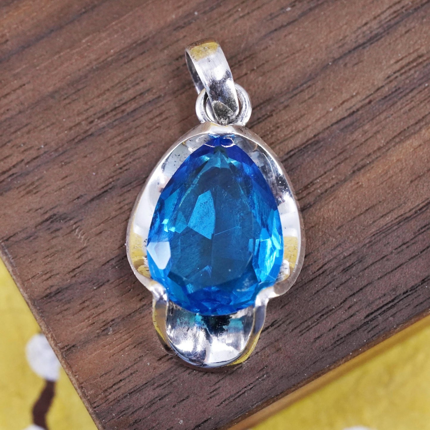 Vintage Sterling silver 925 pendant with teardrop blue topaz