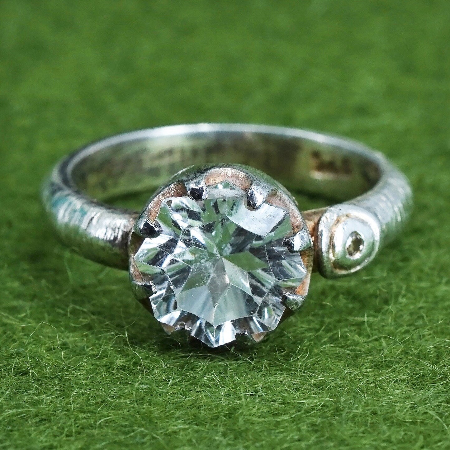 Size 6, Sterling 925 silver engagement ring with circle cut CZ
