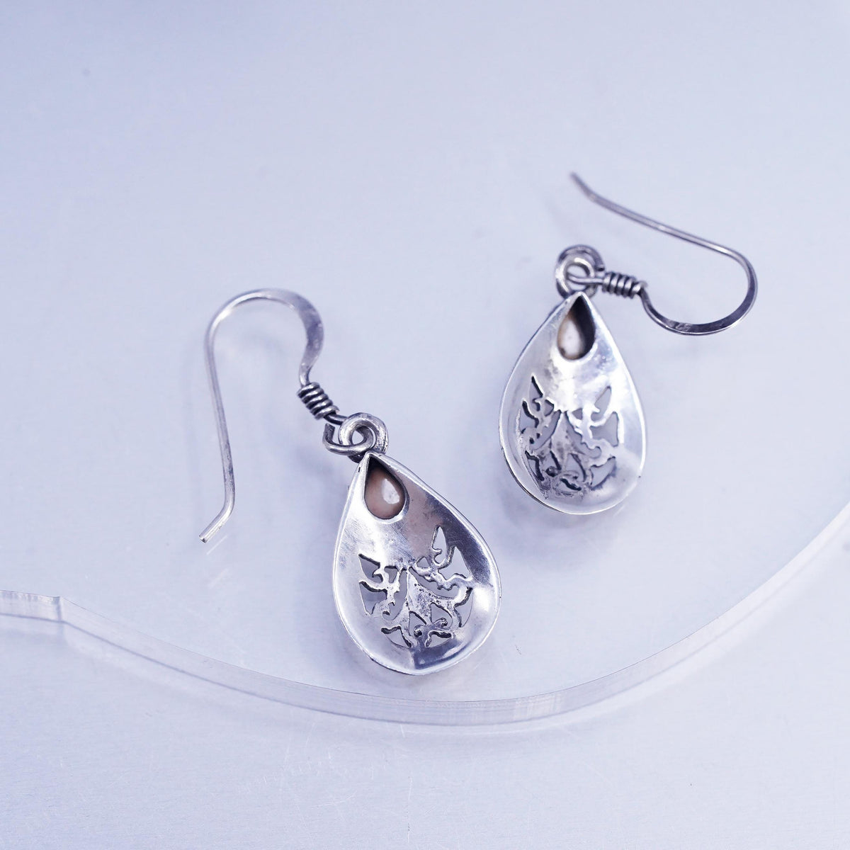 Vintage Sterling 925 Silver Filigree Teardrop Shaped Earrings Mother of Pearl