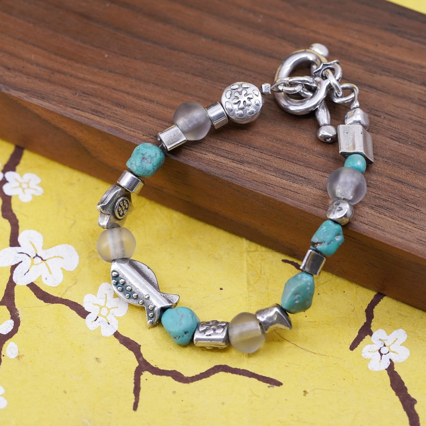 7.25” DANON Native American silver tone bracelet, turquoise beads bracelet