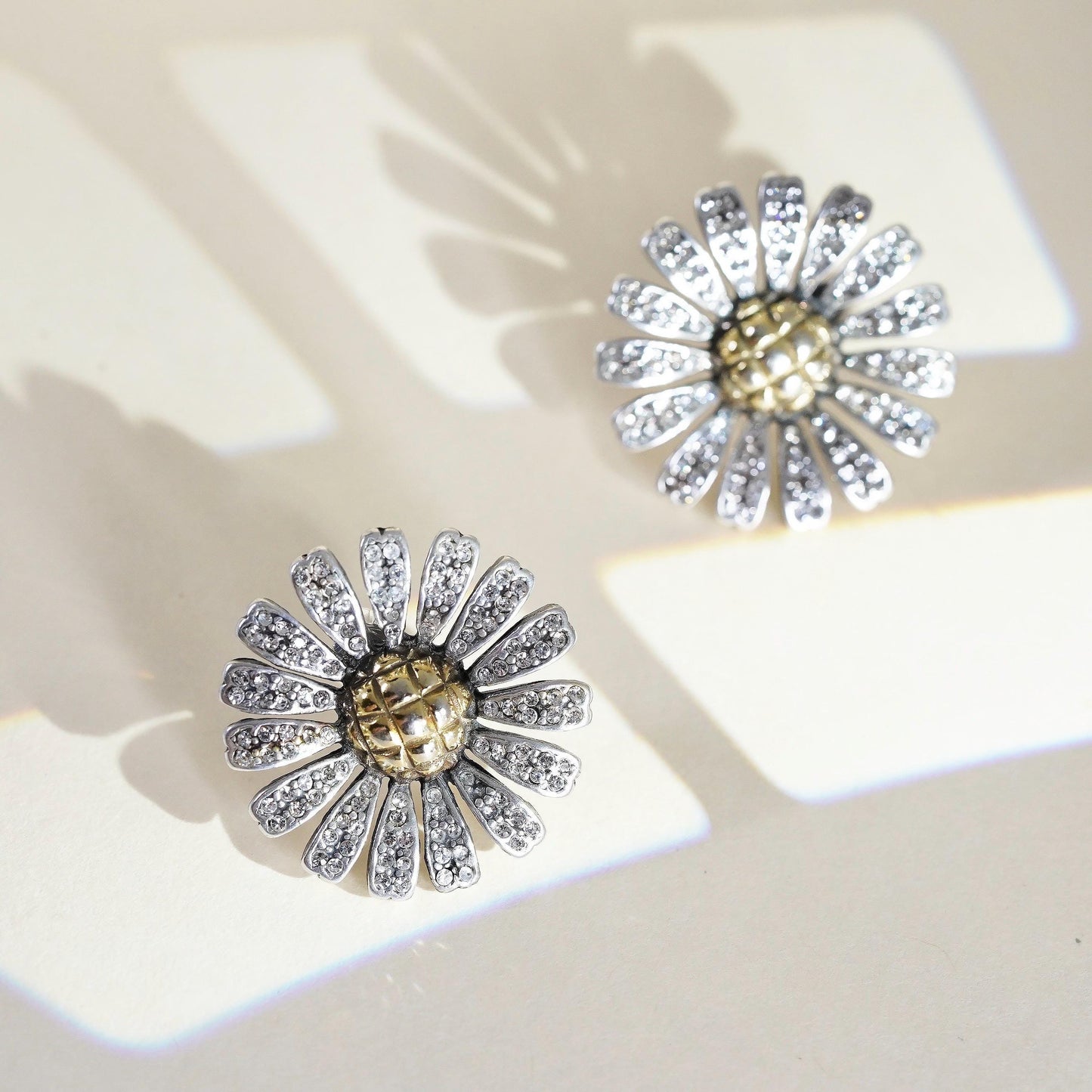 Vintage MMA Metropolitan Museum two tone Cluster CZ Daisy Flower Studs Earrings