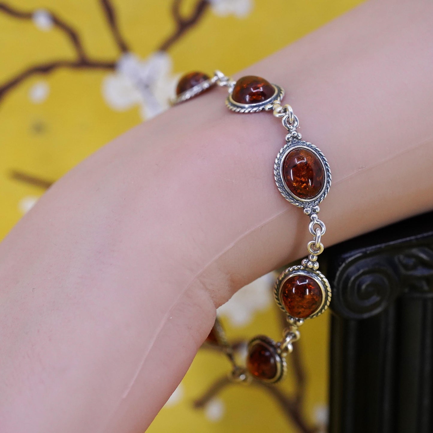 7", vintage Sterling 925 silver handmade bracelet with oval amber