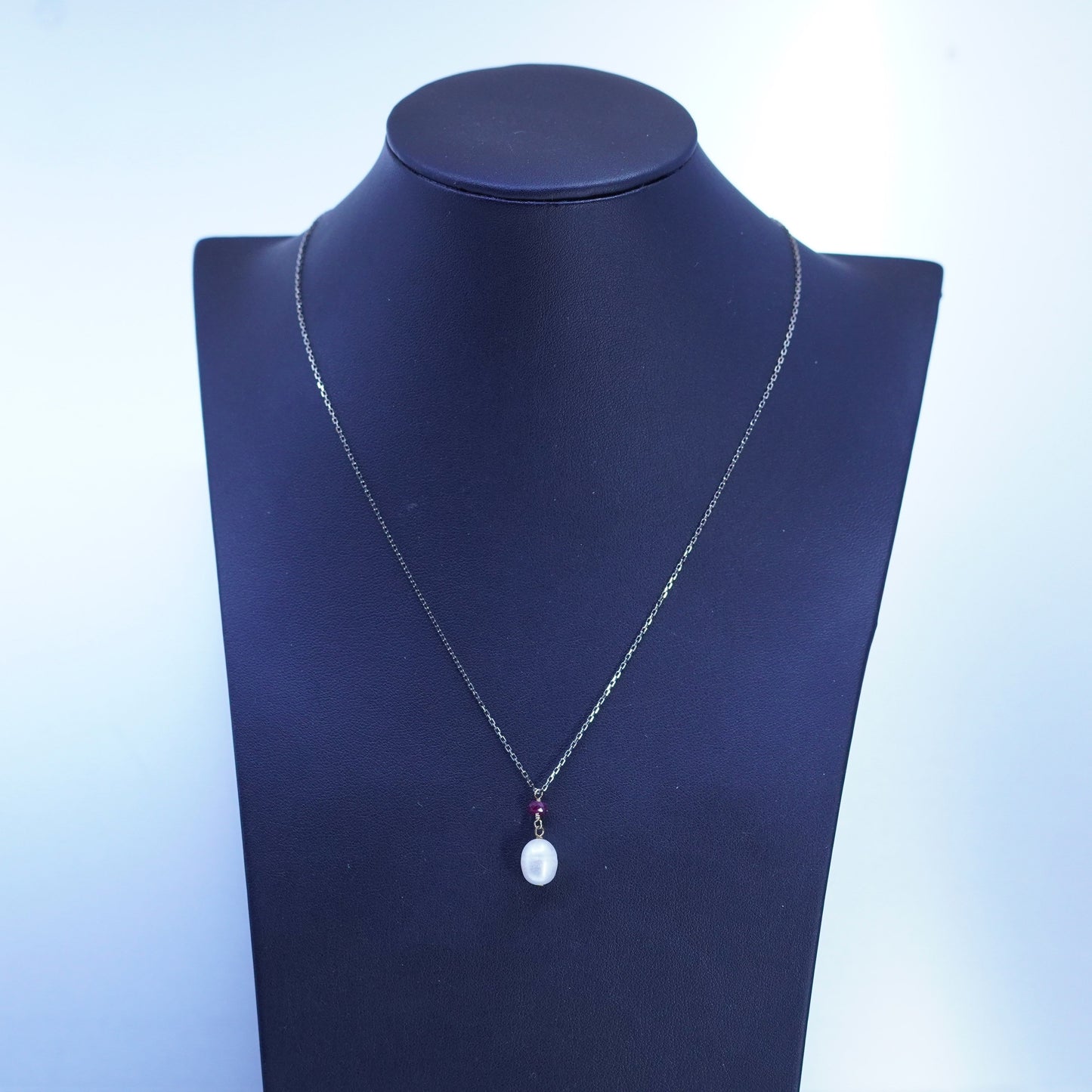 18”, vintage Sterling 925 silver handmade circle necklace with pearl and ruby