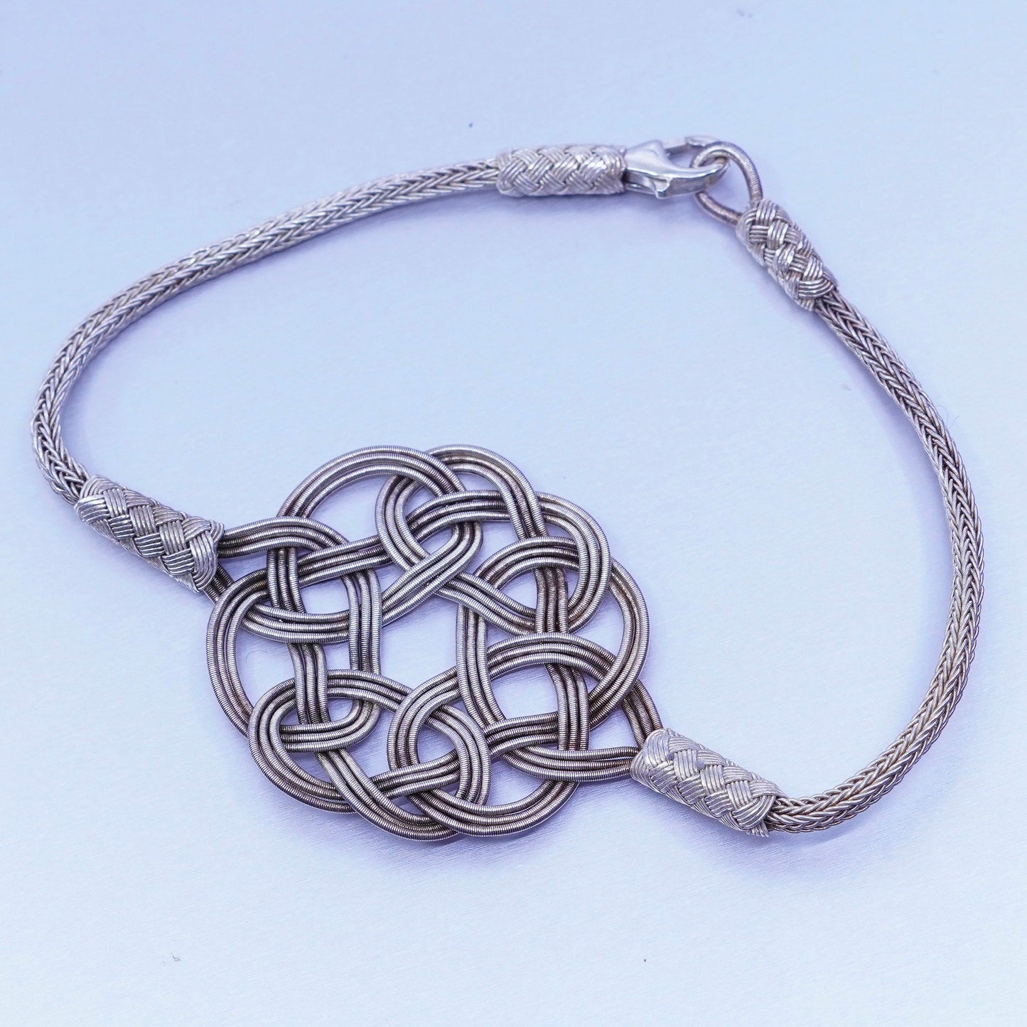 7.25”, Vintage Italy Sterling 925 silver wheat chain Irish Celtic knot bracelet