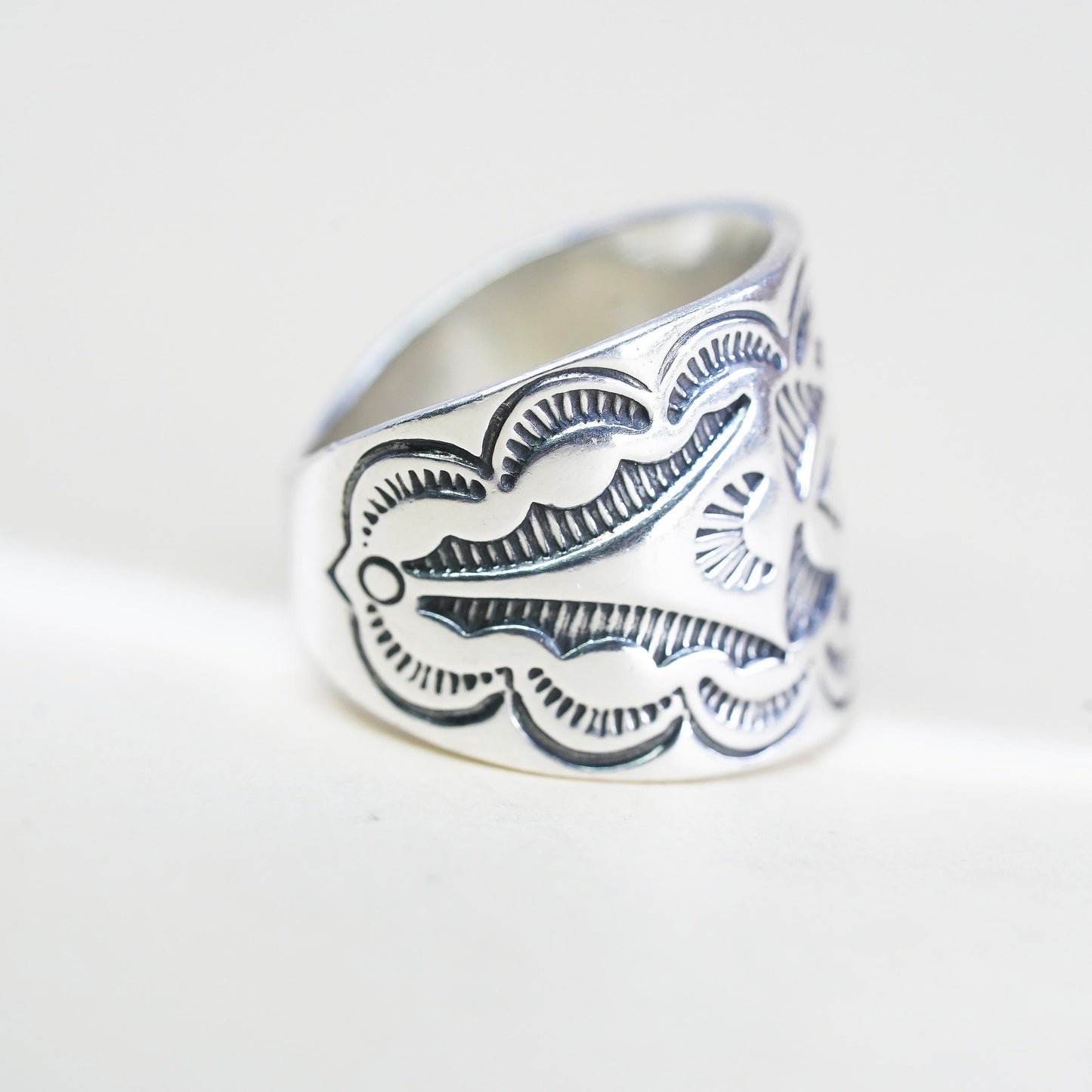 Size 8, Native American Carolyn Pollack Relios band, 925 sterling silver ring