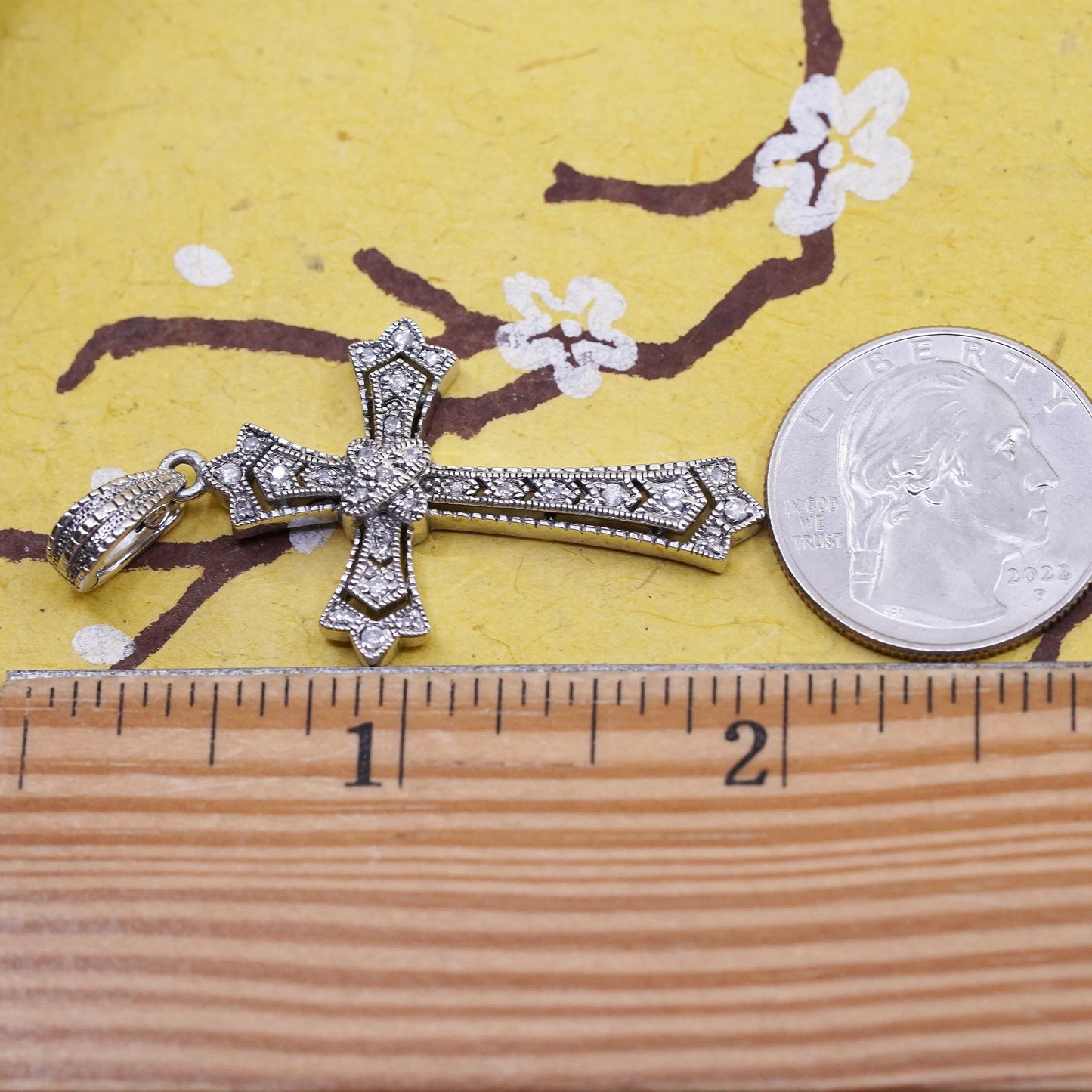 Vintage sterling silver pendant, 925 cross with cluster diamonds