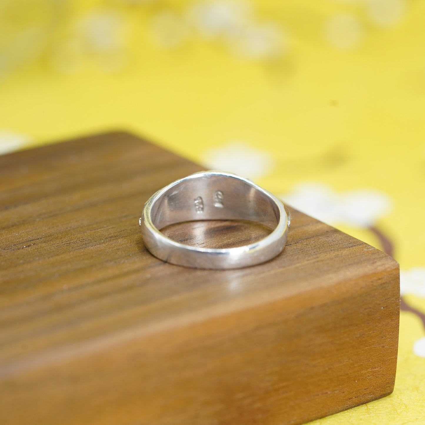 Size 7.75, Vintage Sterling silver handmade ring, 925 band with leaf engraved