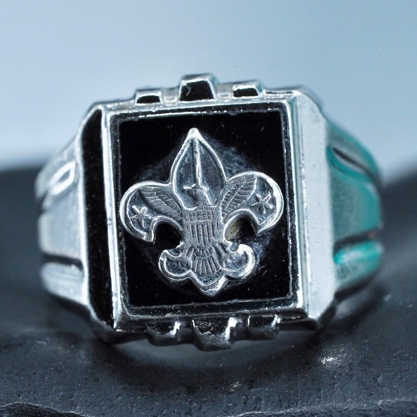 Size 7.75, French symbol the fleur-de-lis sterling 925 silver statement ring