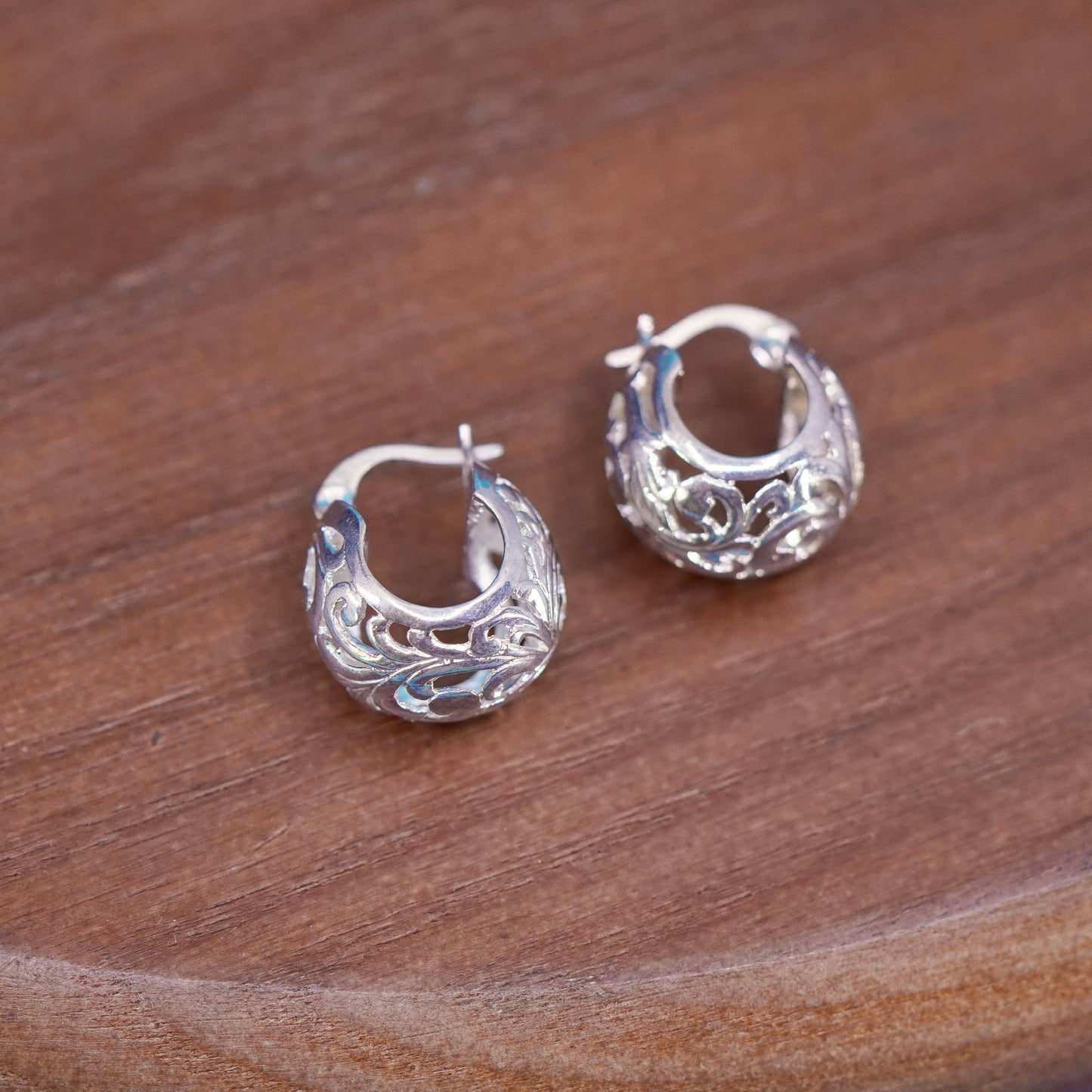 0.5”, sterling 925 silver loop earrings, filigree Huggie Hoops, fashion