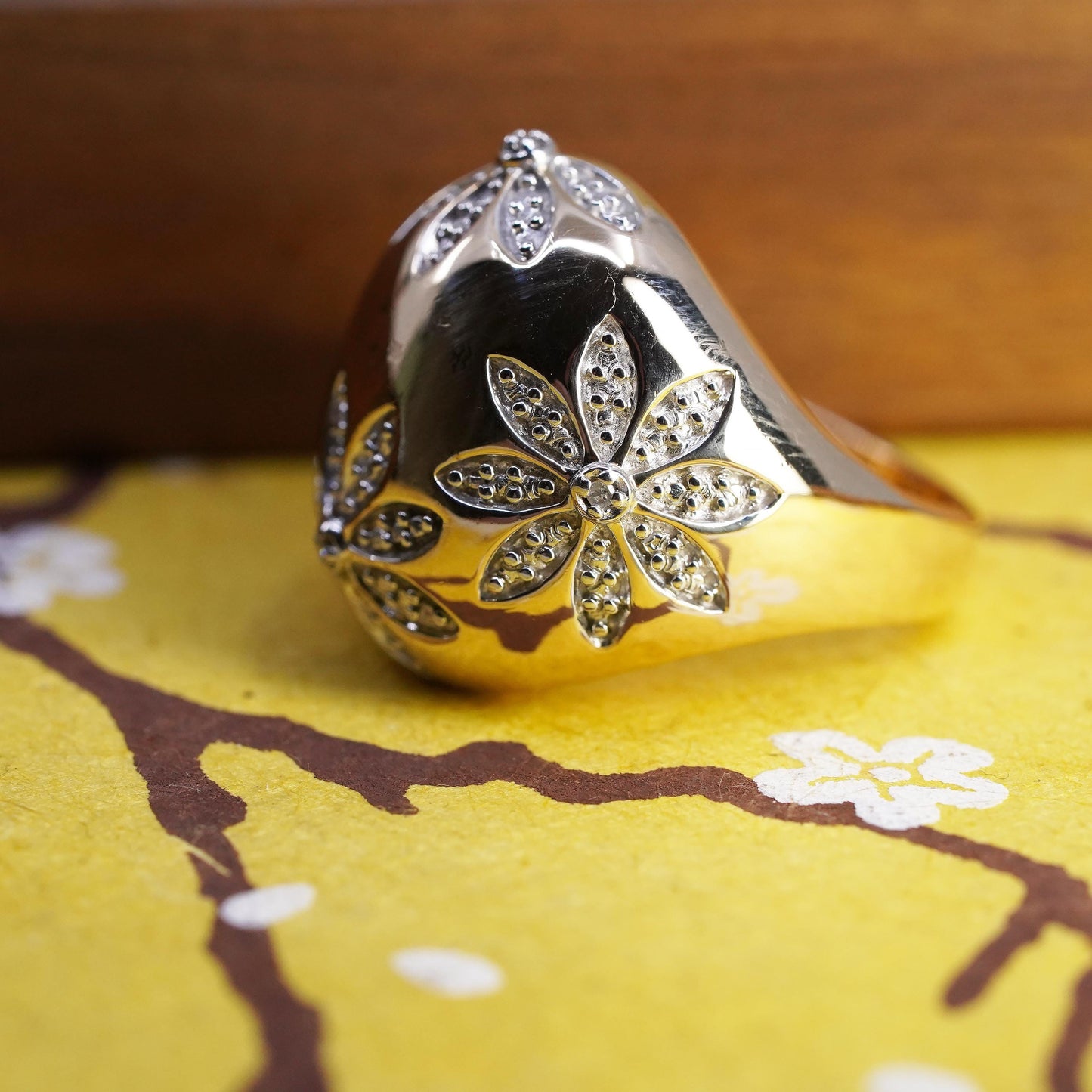 Size 8.25, vermeil yellow gold Sterling 925 silver dome ring diamond flowers