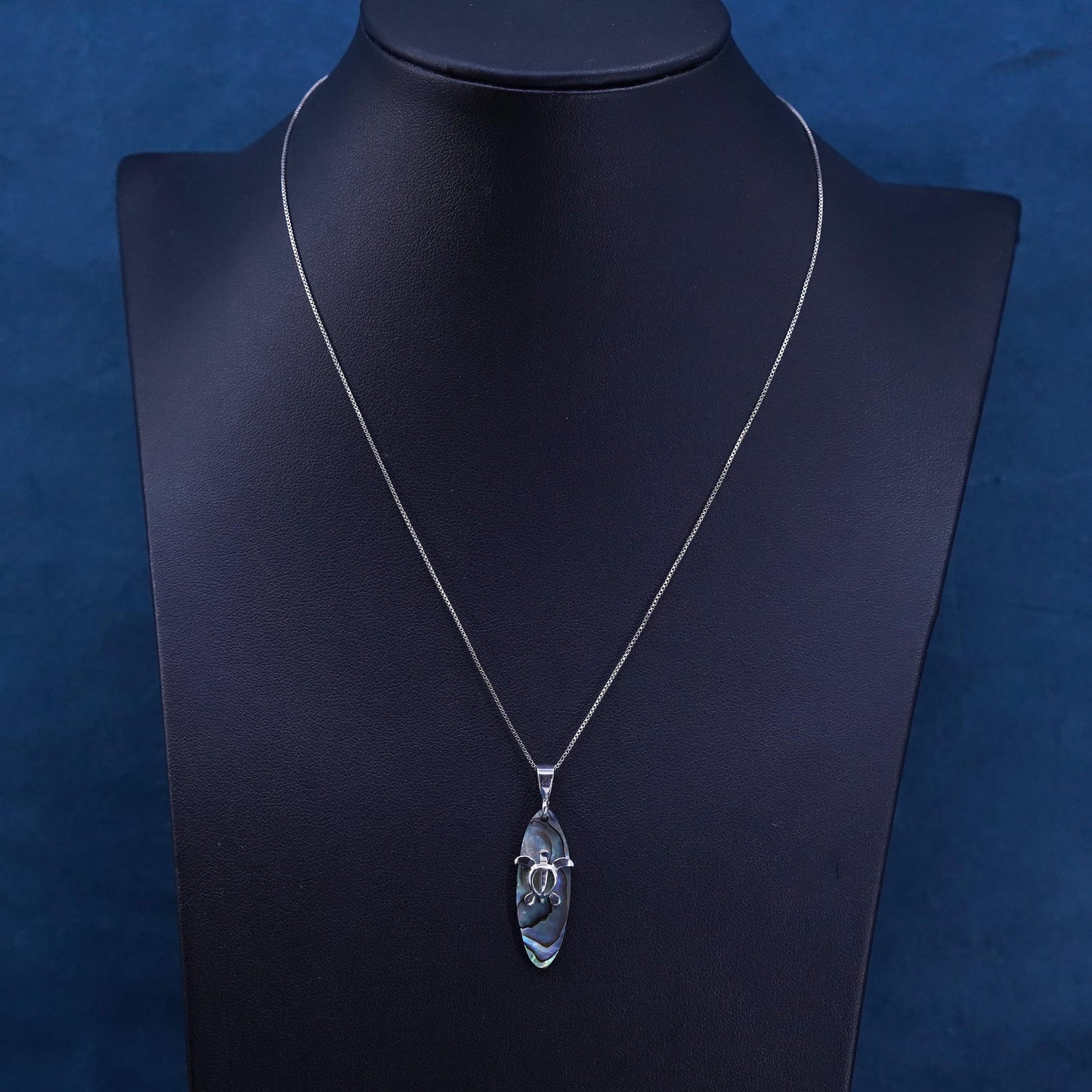 16”, vintage Sterling 925 silver circle chain necklace abalone turtle pendant