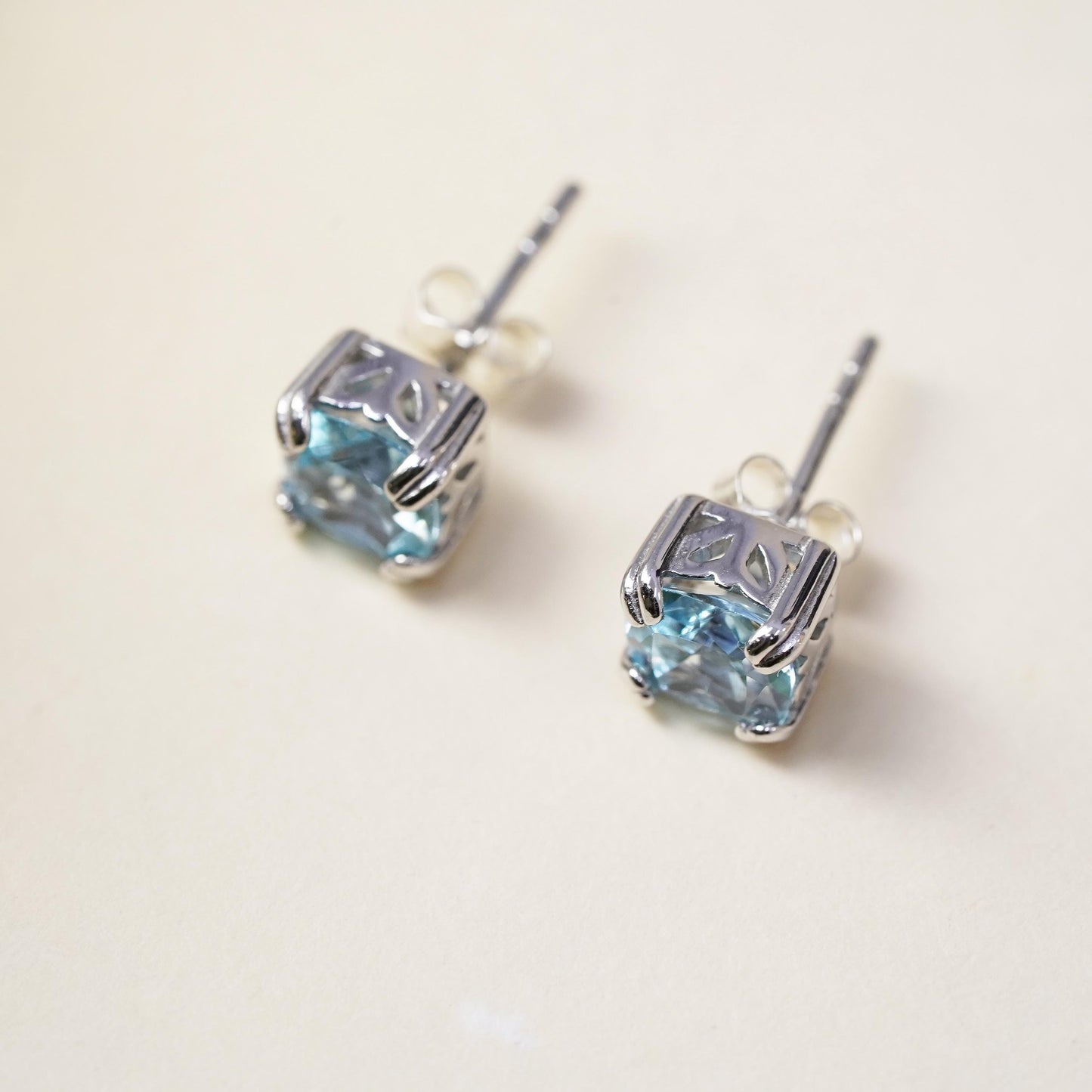 vintage Sterling 925 silver studs earrings with blue crystal