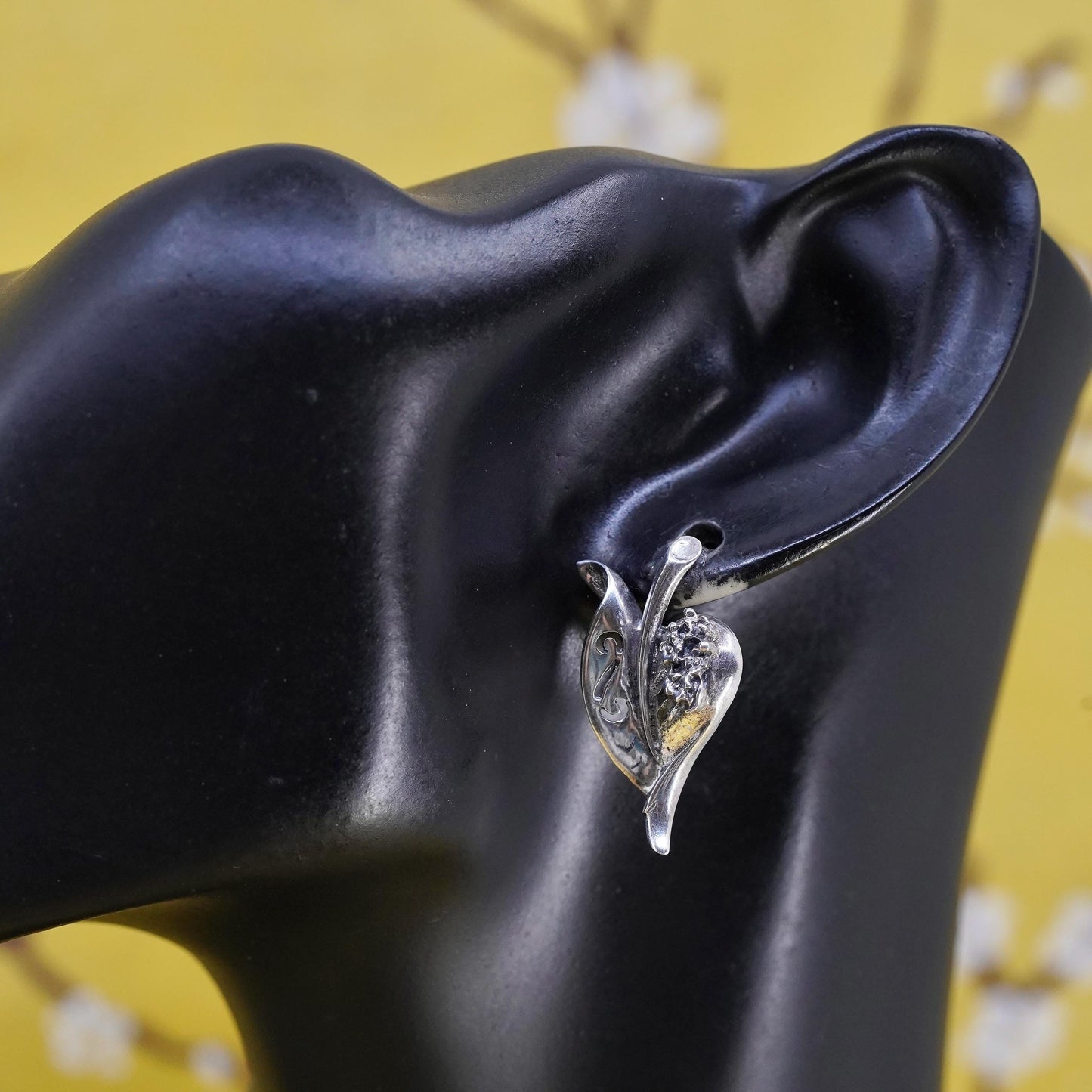Vintage Sterling silver handmade earrings, 925 leaf screw back earrings