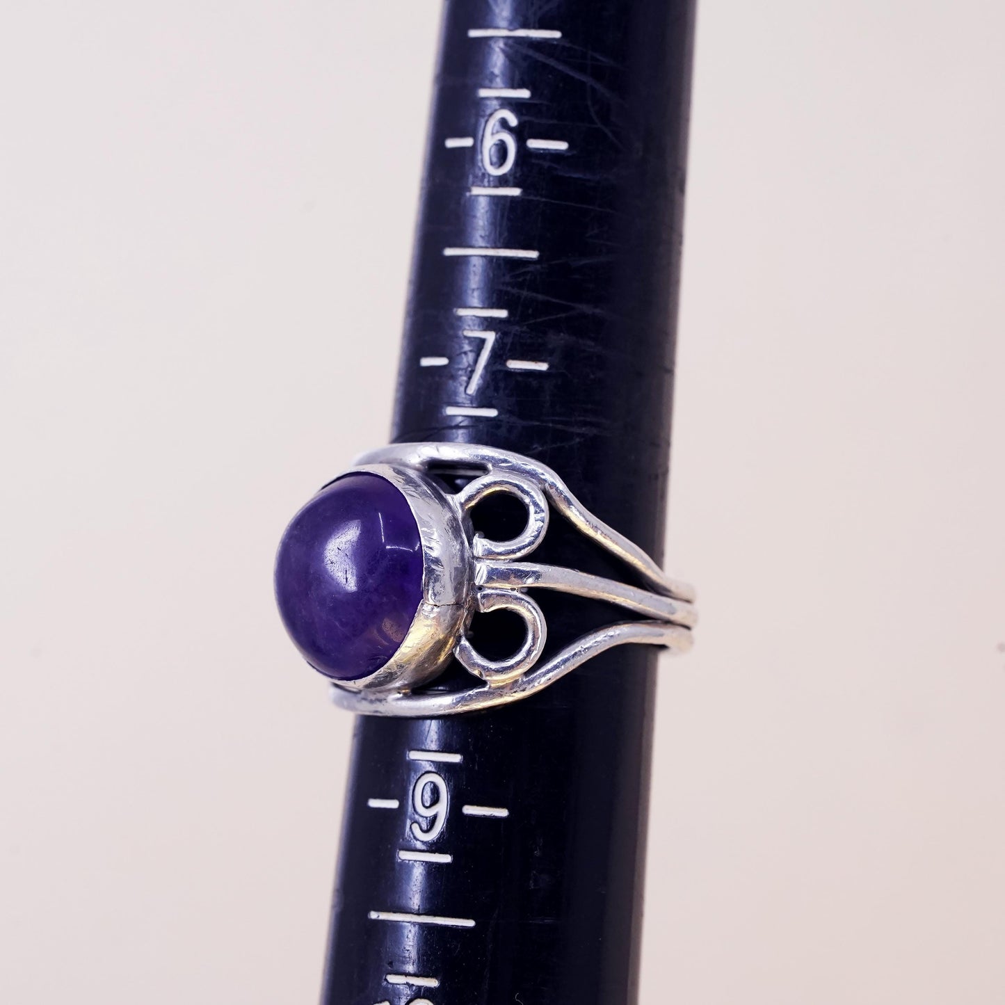 Size 8, vintage Sterling silver handmade ring, 925 band with dome amethyst