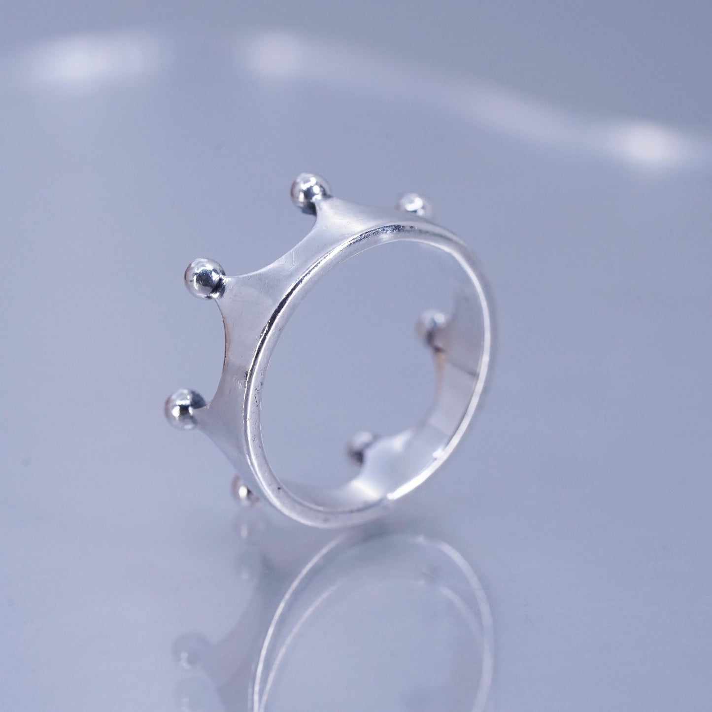 Size 9, Retired James Avery Vintage Sterling 925 silver crown Ring
