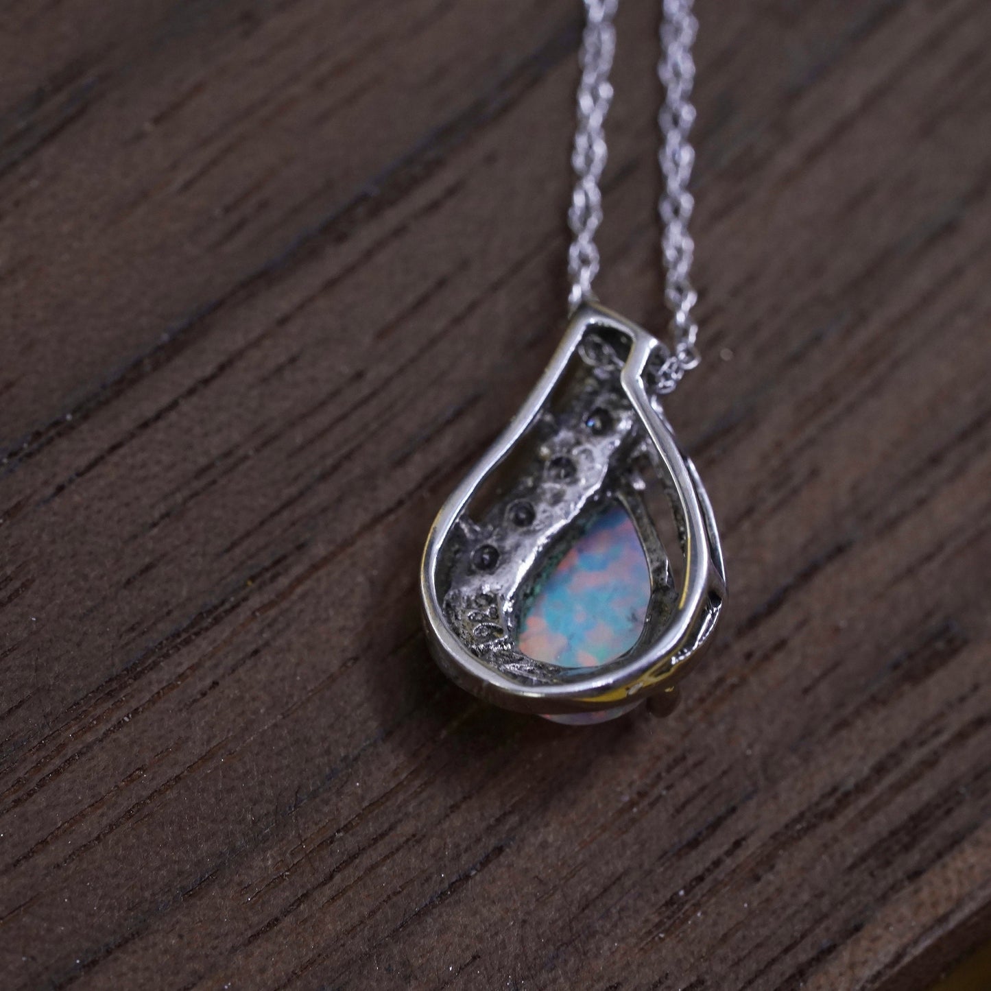 18”, vintage Sterling 925 silver necklace, circle chain teardrop opal pendant