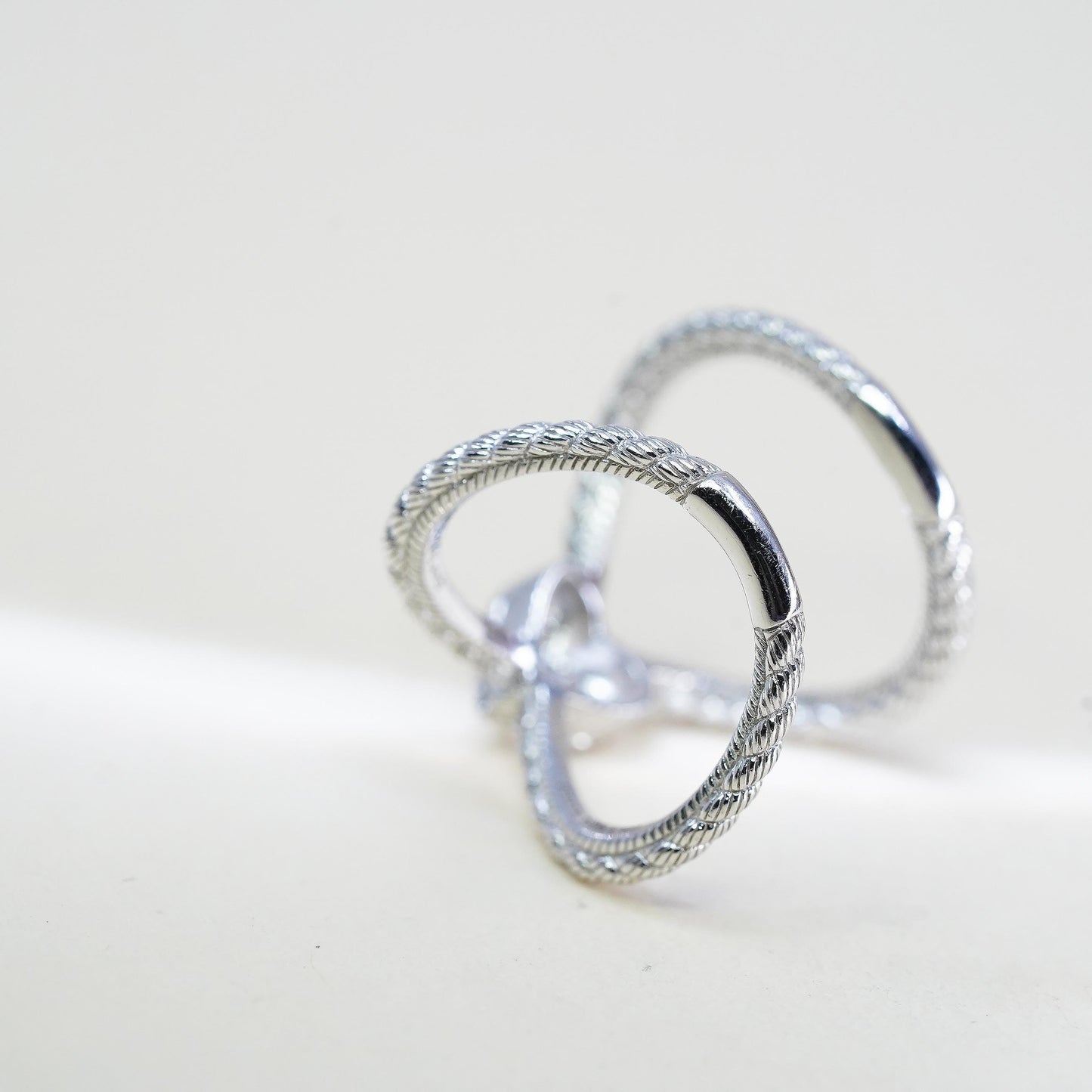 Size 6, VTG Judith Ripka sterling silver Crisscross cable ring, X ring cz heart